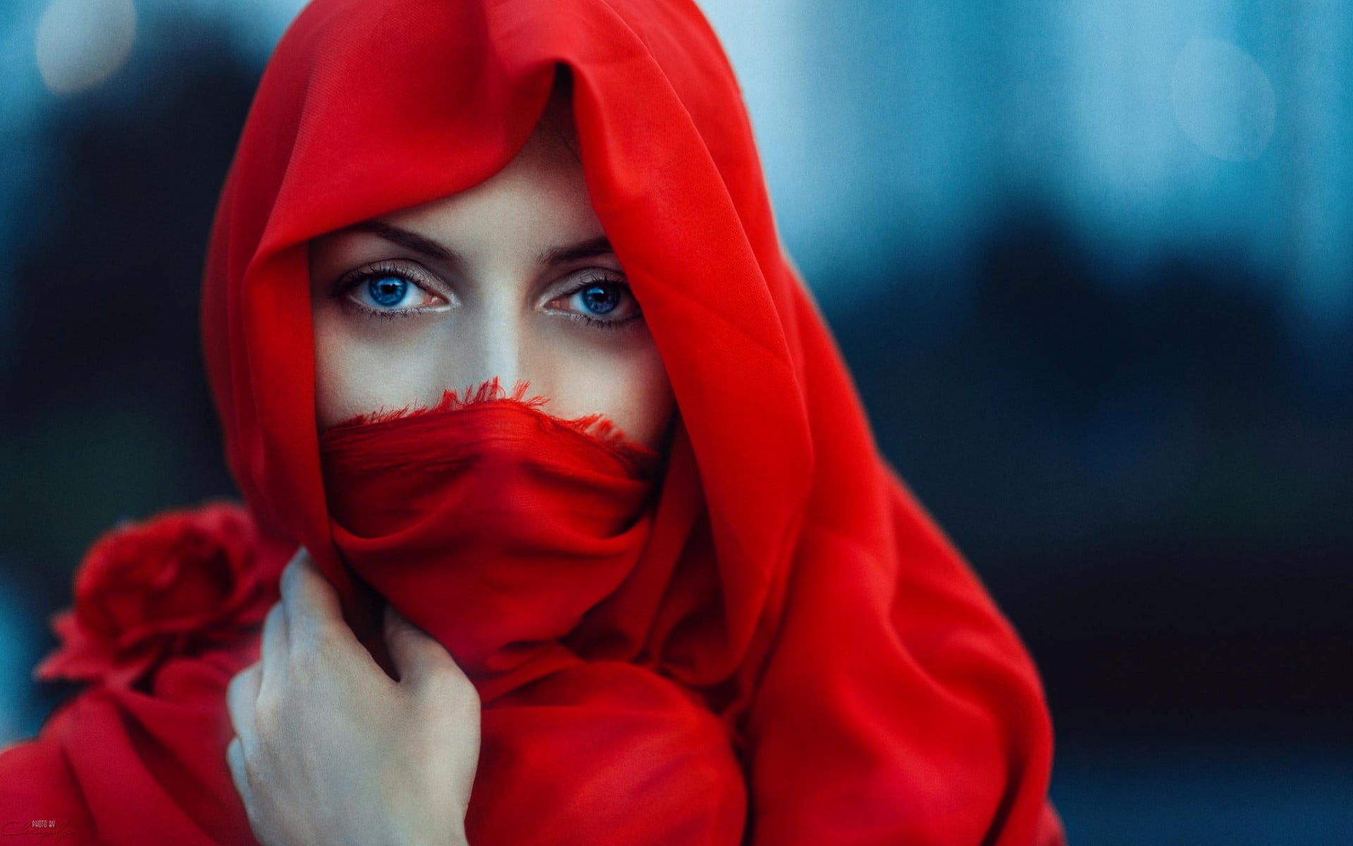 hood - clothing, human face, women, portrait, eyes, 1080P, indoors, focus on foreground, model, front view, red, face, young adult, looking at camera, HD Wallpaper