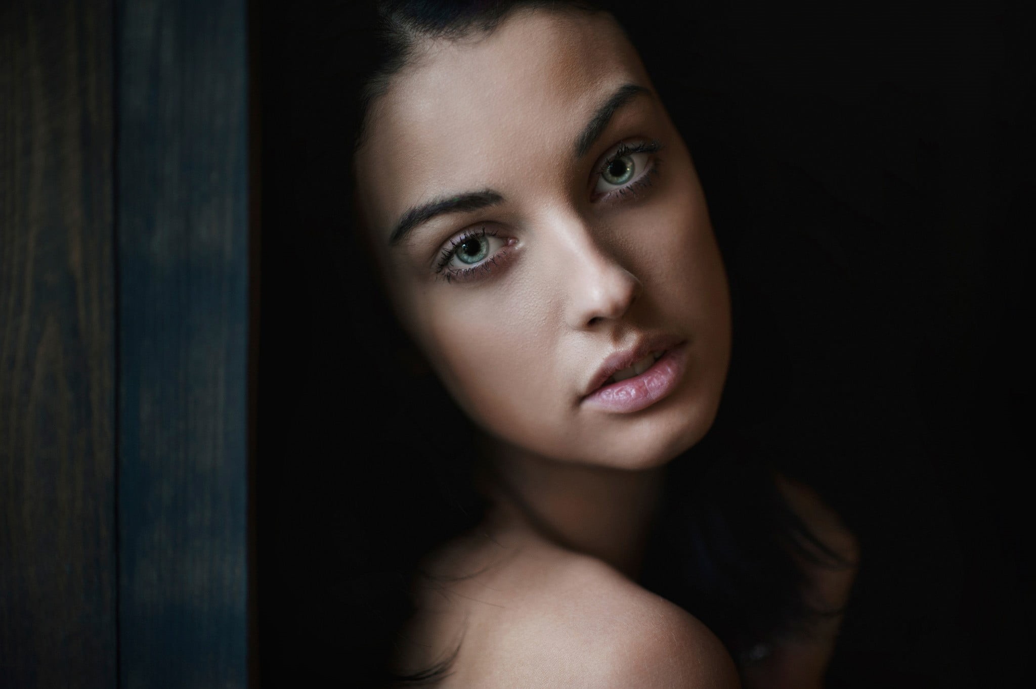 portrait, adult, beauty, human face, model, indoors, dark, looking at camera, contemplation, 1080P, close-up, young adult, face, looking, human body part, HD Wallpaper