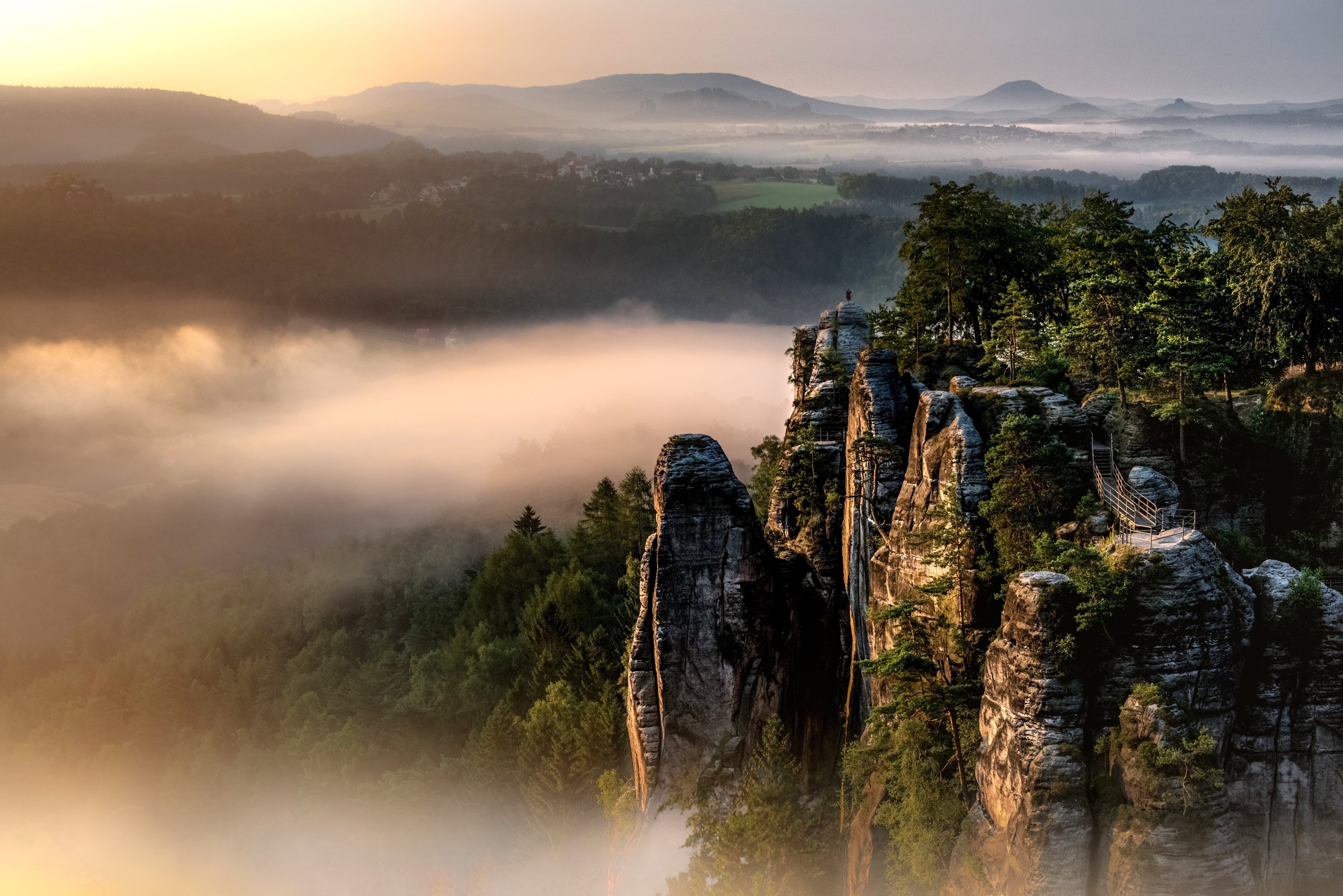 nature, castle  rock, rock castle, sunrise - Dawn, mist, Bastei, Felsenburg, Saxon Switzerland, green mountain, Saxony, green, sunrise, outdoor, sunset, HD Wallpaper