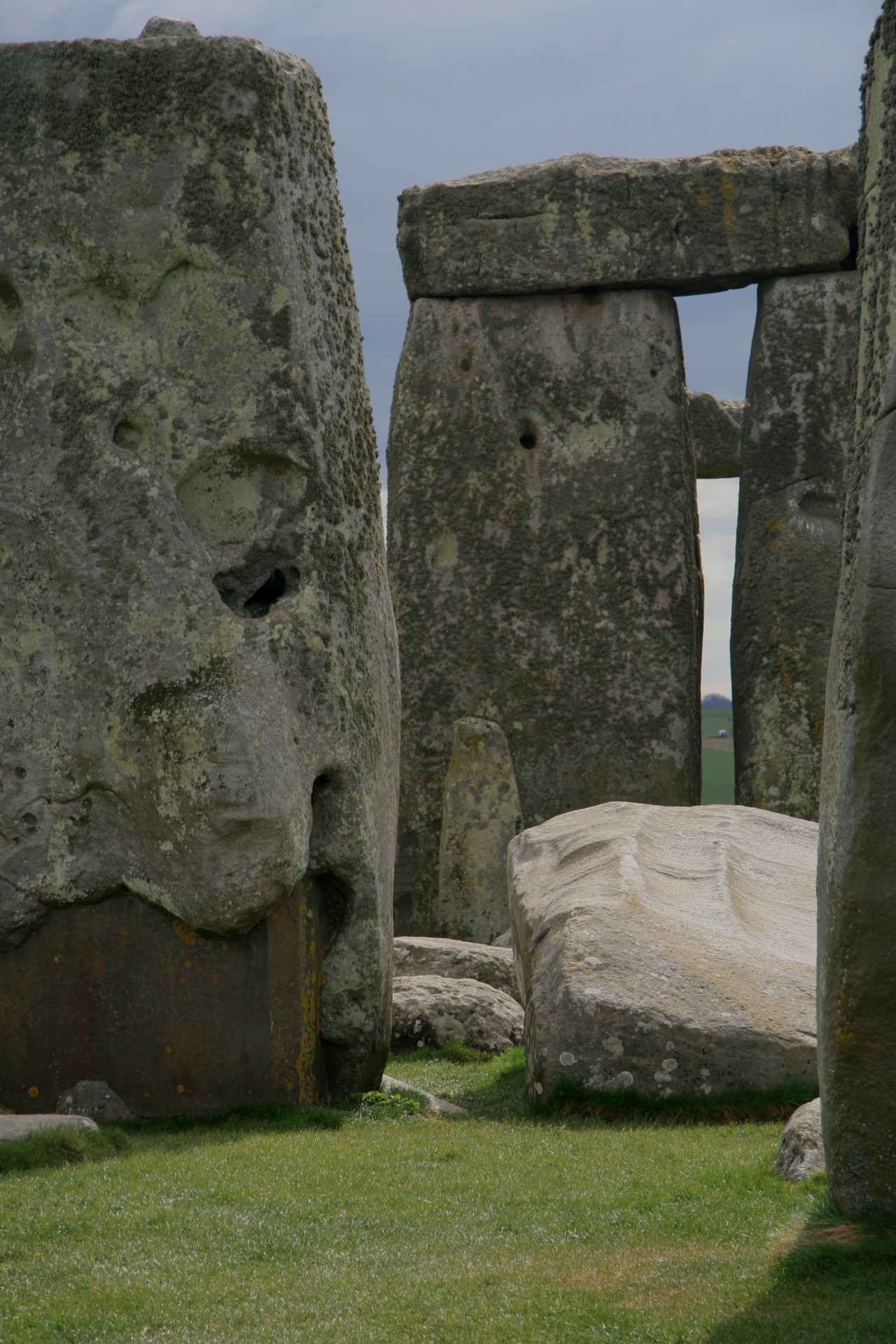 travel destinations, historic, england, english, travel, stone material, ancient, ruined, solid, 1080P, day, archaeology, old, the past, circle, stonehenge, Phone HD Wallpaper