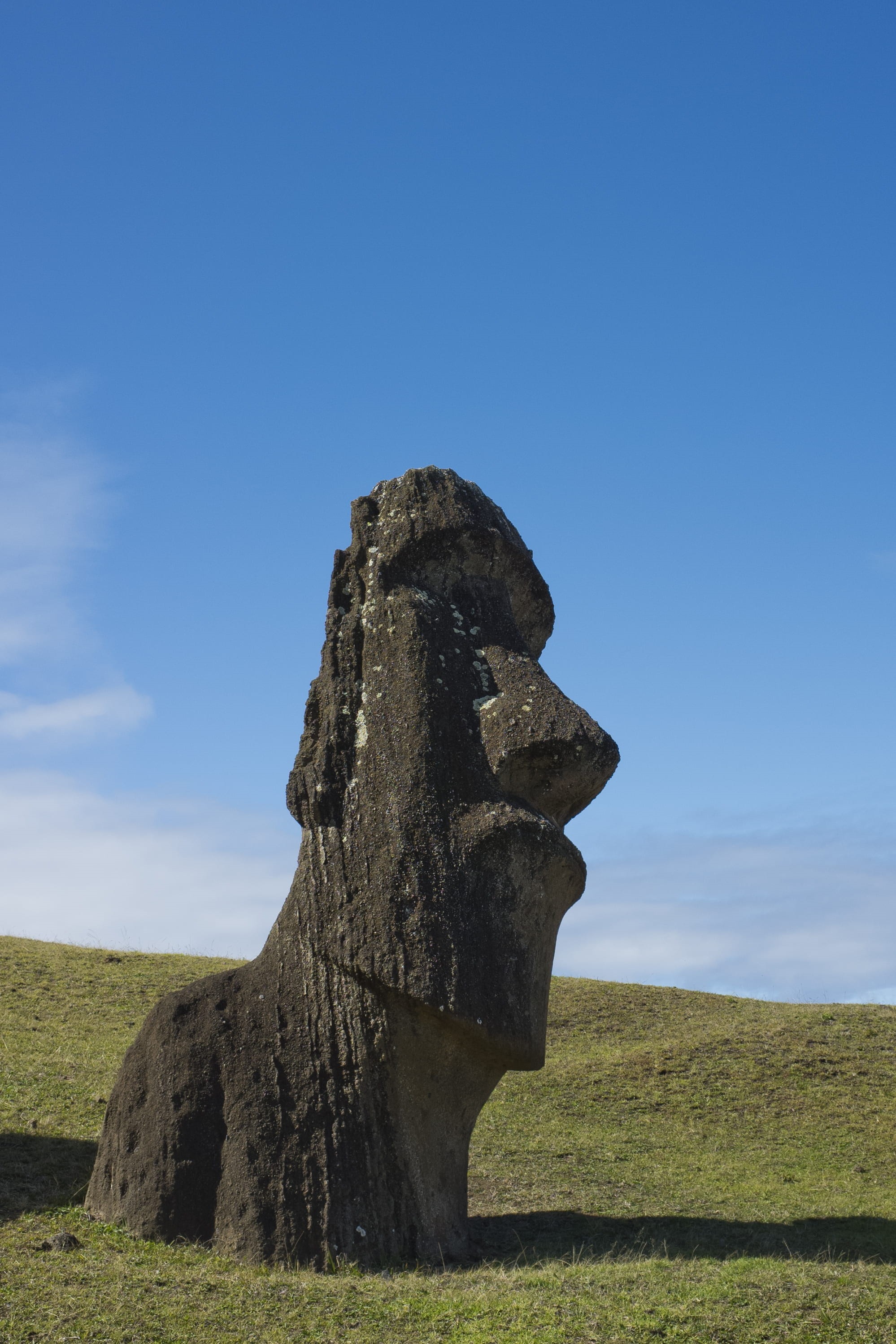 faced, polynesium, travel destinations, stone material, landscape, outdoors, human representation, ancient civilization, tranquil scene, landmark, land, Phone HD Wallpaper