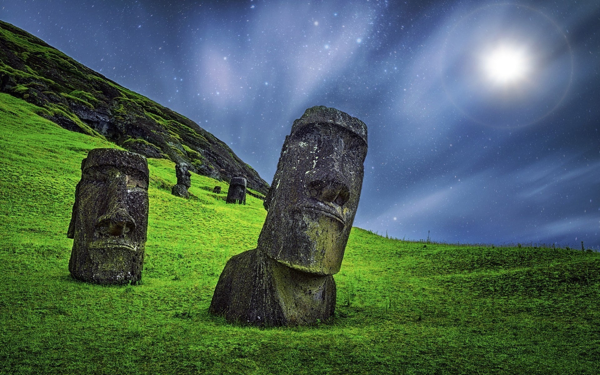 landscape, moonlight, sculpture, Long Exposure, Statue, Starry Night, nature, Chile, Moai, Easter Island, Stone, Enigma, grass, Rapa Nui, 1080P, HD Wallpaper