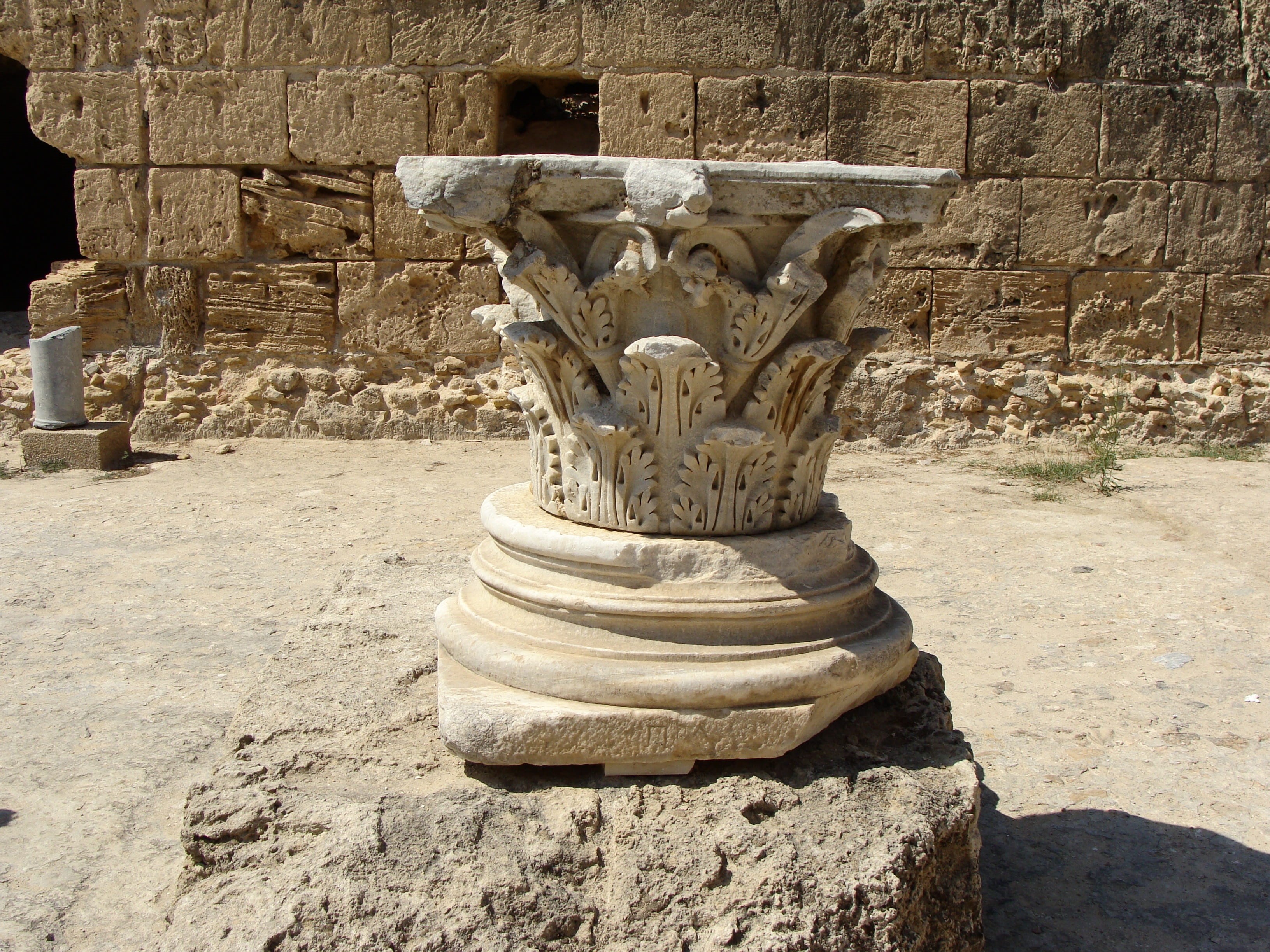 antique, ancient, old, built structure, excavation, statue, day, sculpture, craft, 2K, site, ruined, Ruins, representation, creativity, archaeological, HD Wallpaper