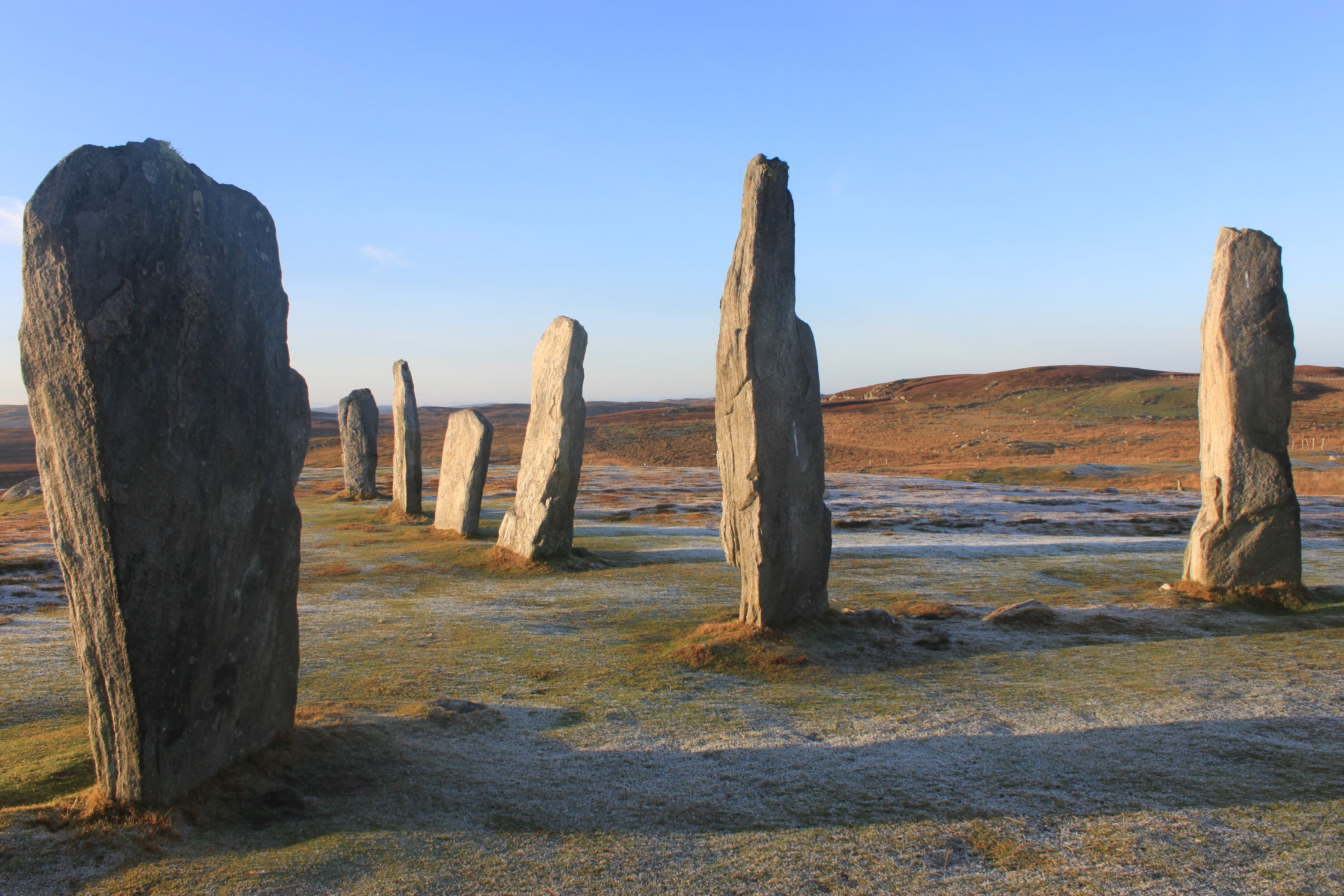 arid climate, beauty in nature, famous Place, non-urban scene, stonehenge, landscape, callanish, tranquility, mountain, day, megalith, 4K, field, stone Age, HD Wallpaper