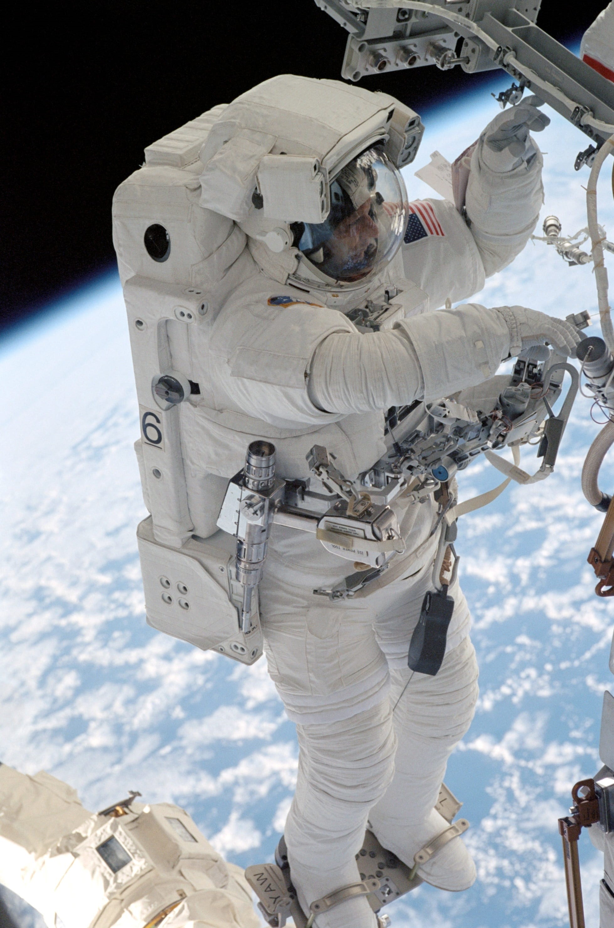 eva, pack, air vehicle, full length, outdoors, sky, spacewalk, adventure, suit, extravehicular activity, spacecraft, people, day, occupation, exploration, Phone HD Wallpaper