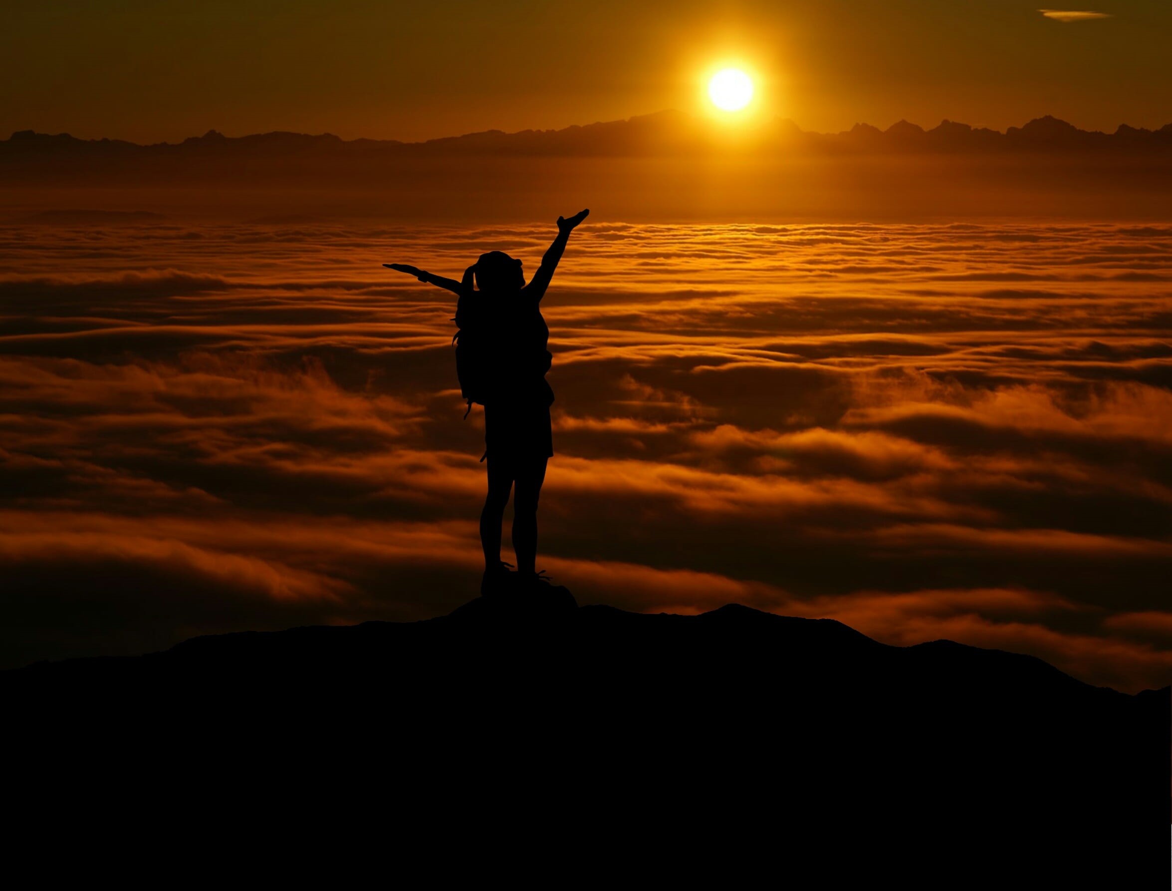 arms raised, fog lights, nature, cloud, activity, idyll, orange color, adventure, panoramic photography, extreme, tranquility, fog, cliff, backpacker, concept, HD Wallpaper