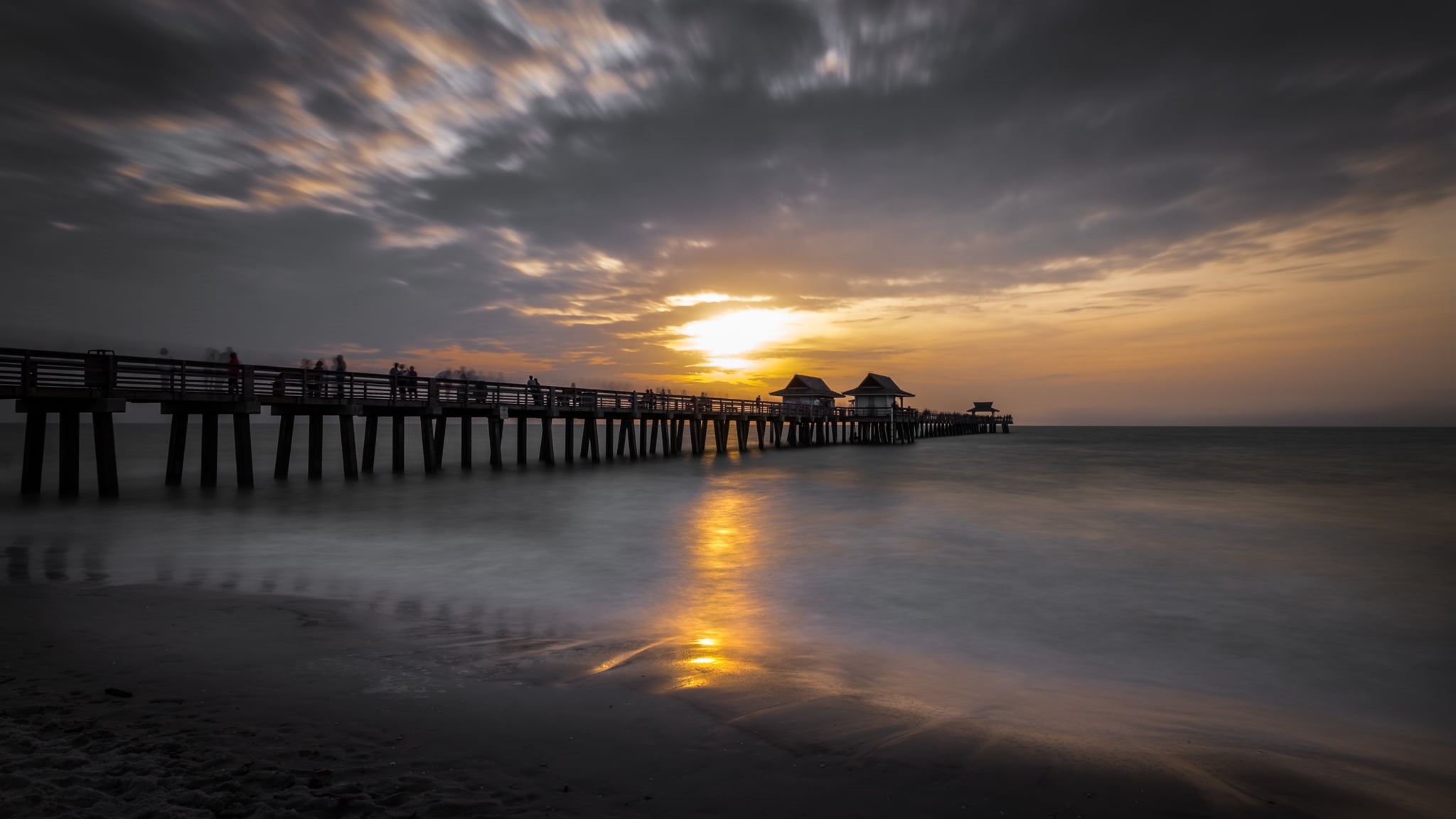 landscape, depth, hut, sky, clouds, landscapes, Travel photography, seascape, yellow, pier, reflection, natural, peaceful, beach, long exposure, people, HD Wallpaper