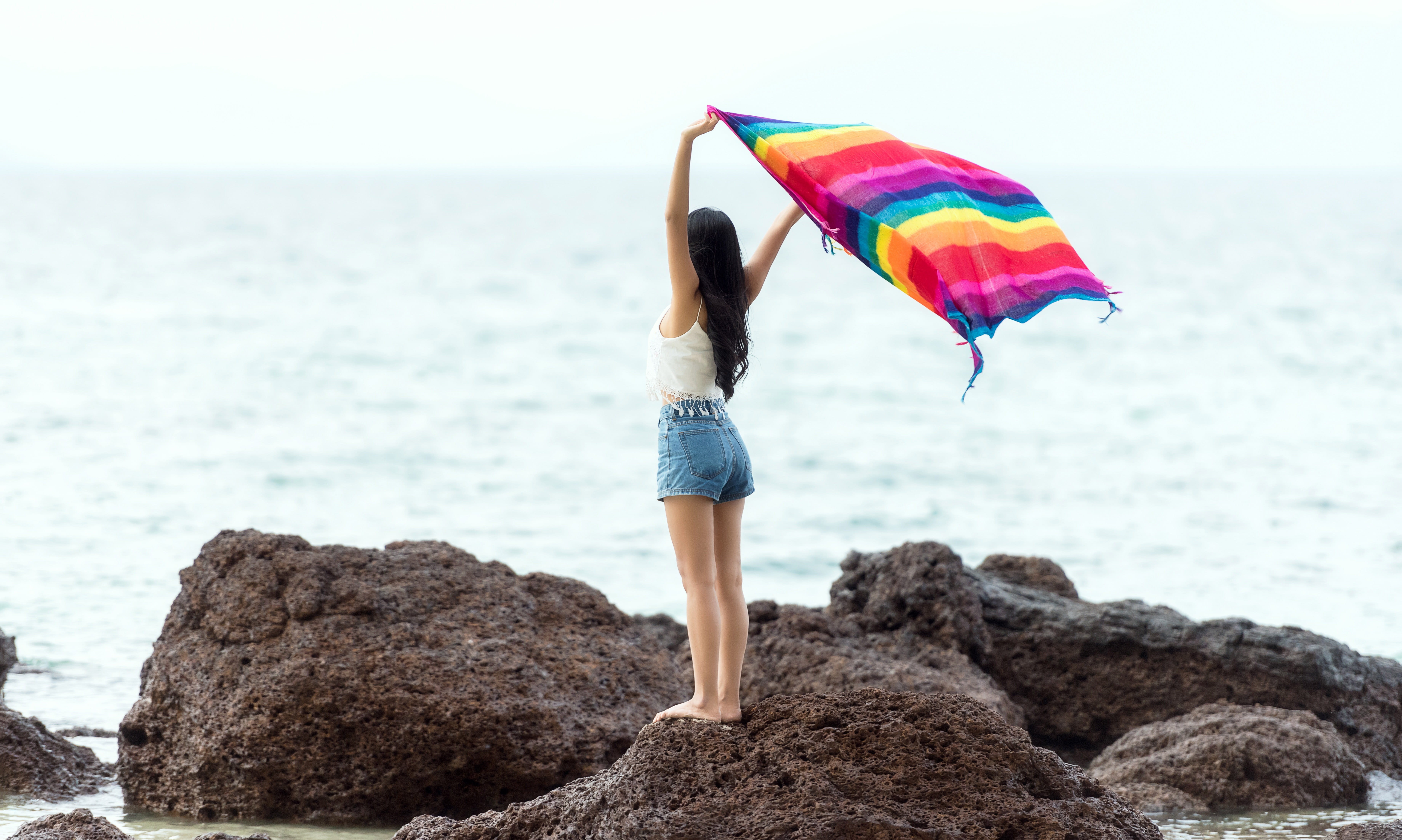 public domain, leisure activity, ocean, people, caucasian Ethnicity, adult, one Person, umbrella, rock - object, real people, vacations, 5K, outdoors, HD Wallpaper
