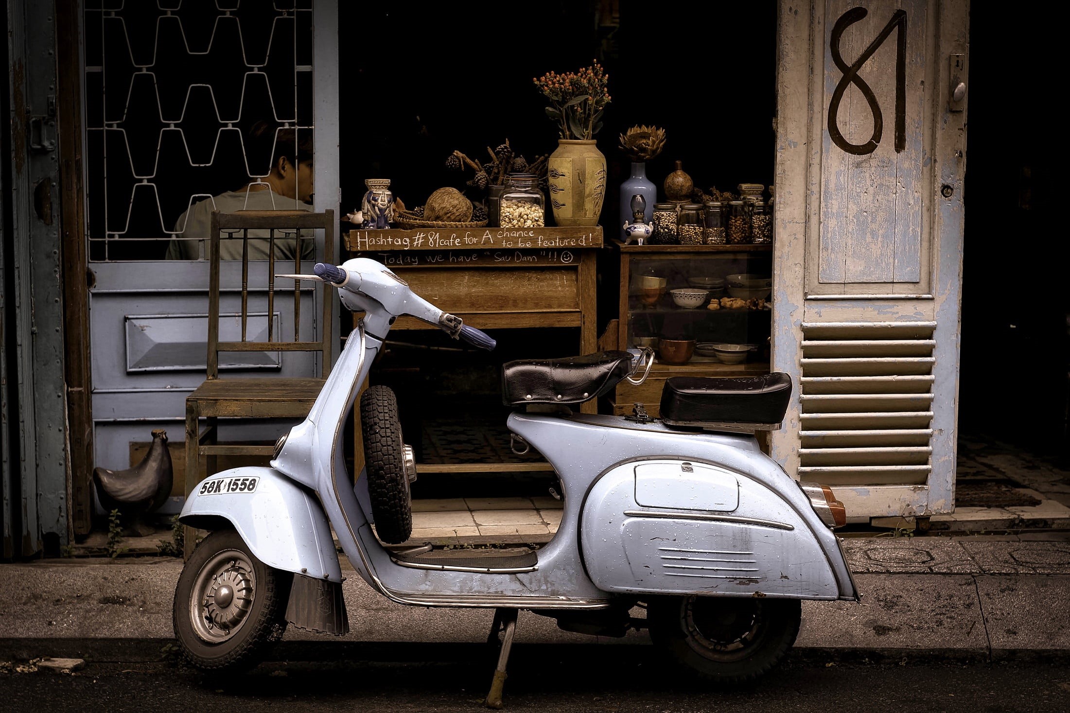 ho chi minh city, street, building, hdr, land vehicle, retro Styled, motor vehicle, no people, moped, scooter, transportation, old-fashioned, window, car, HD Wallpaper
