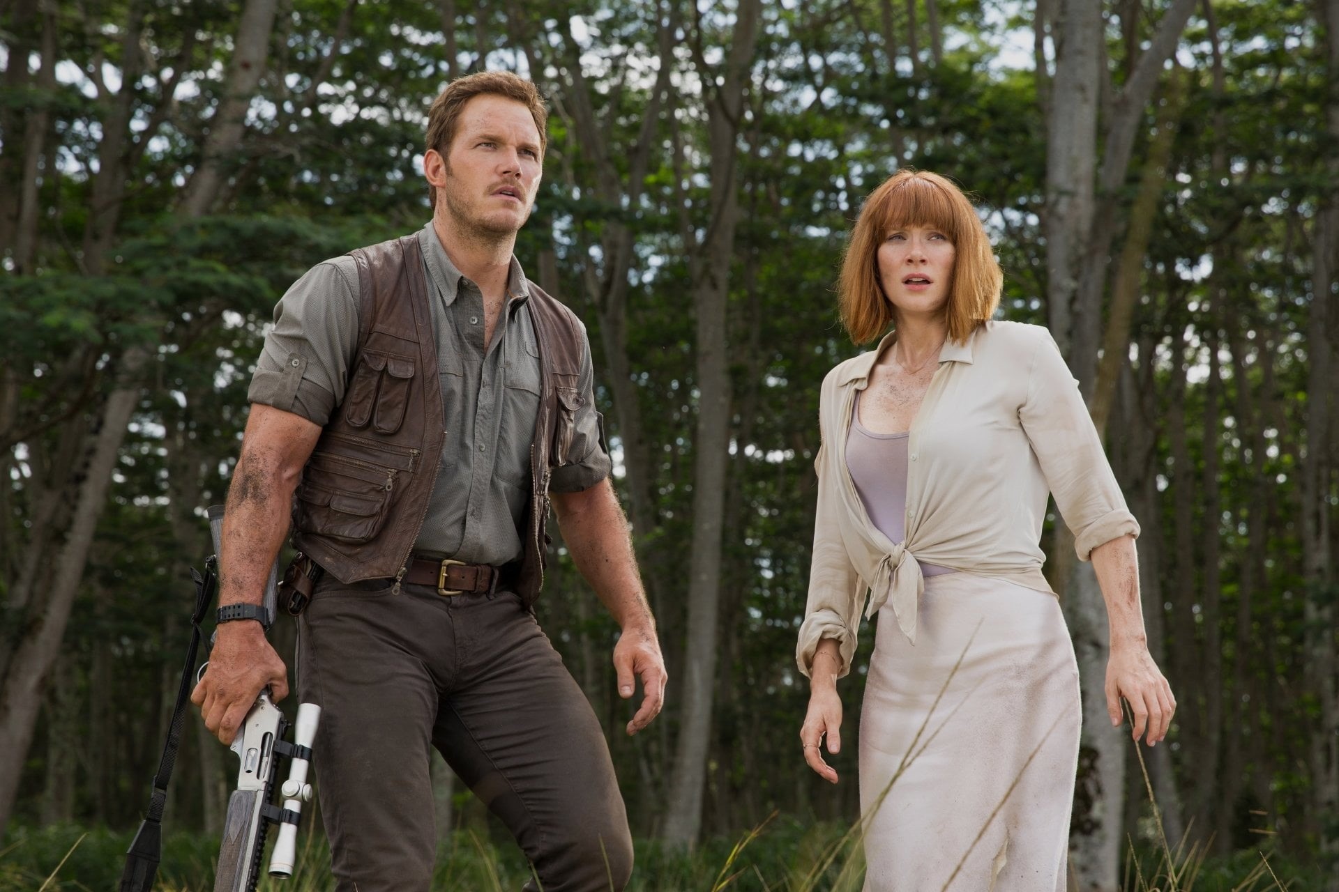 Jurassic Park, couple - relationship, nature, heterosexual couple, tree, happiness, looking at camera, Jurassic World, Bryce Dallas Howard, males, women, HD Wallpaper