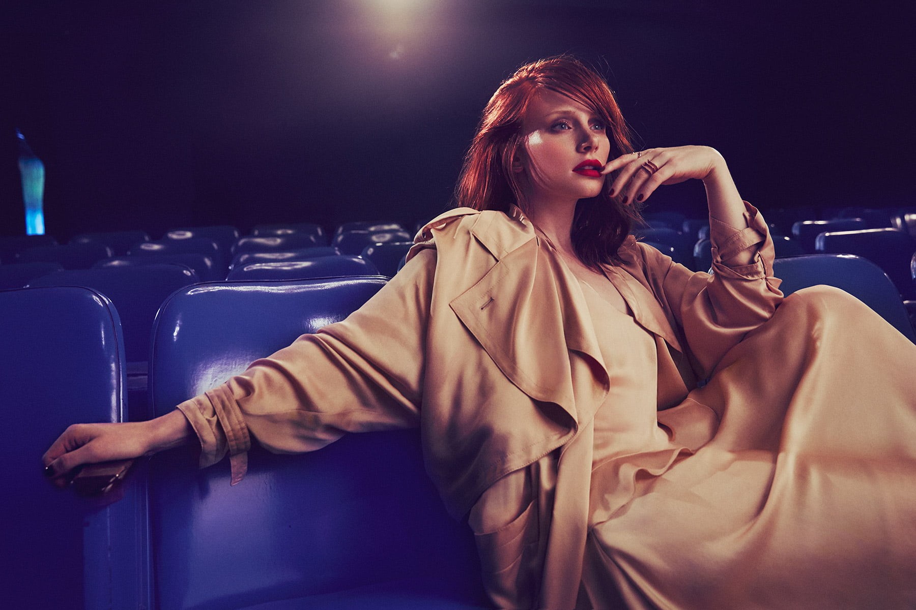 one person, adult, young women, beautiful people, arts culture and entertainment, seat, beautiful woman, redhead, sitting, actress, young adult, leisure activity, HD Wallpaper
