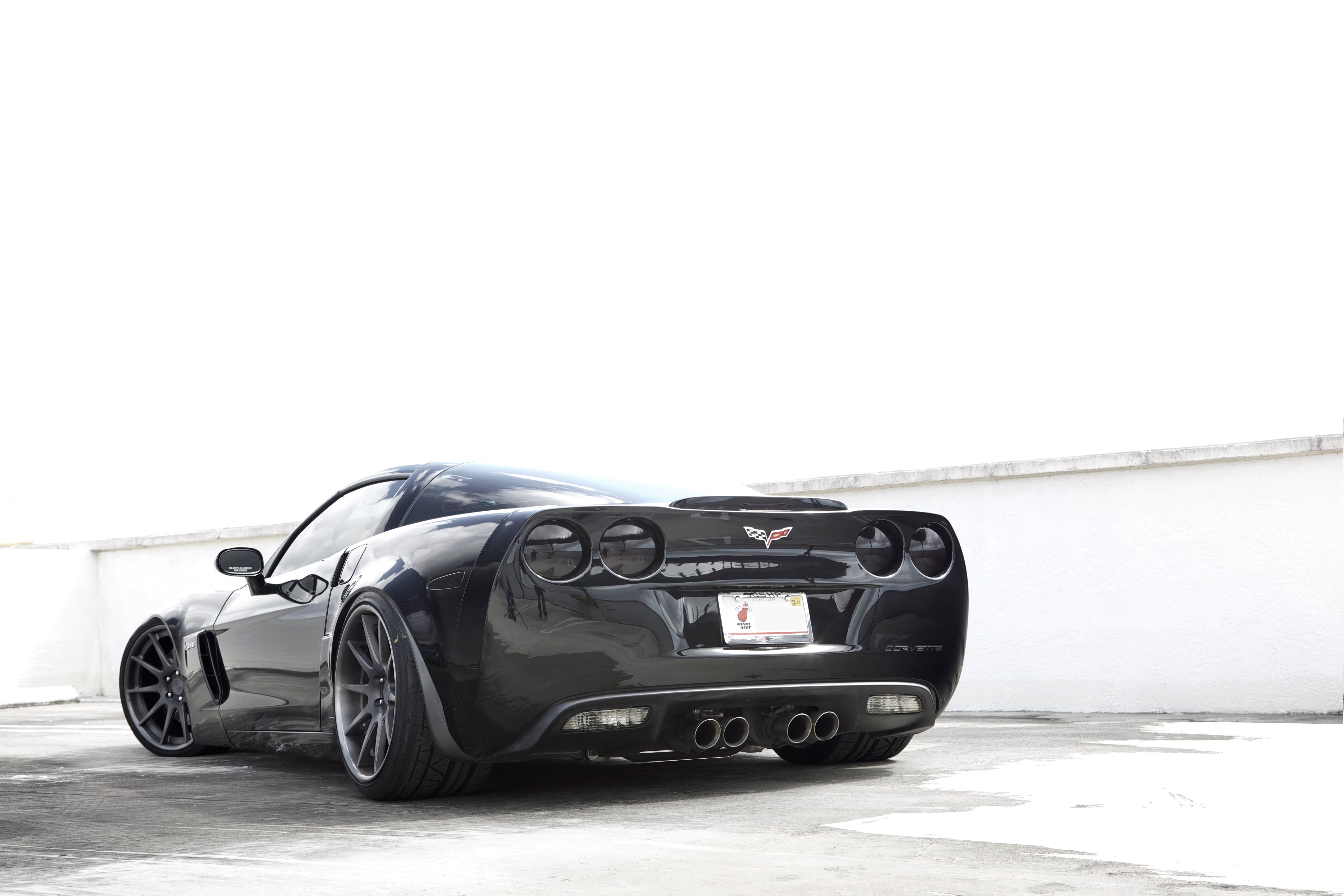 clear sky, side View, chevrolet, shiny, street, motor Vehicle, cars, stationary, outdoors, technology, speed, power, reflection, corvette, bMW, front View, HD Wallpaper