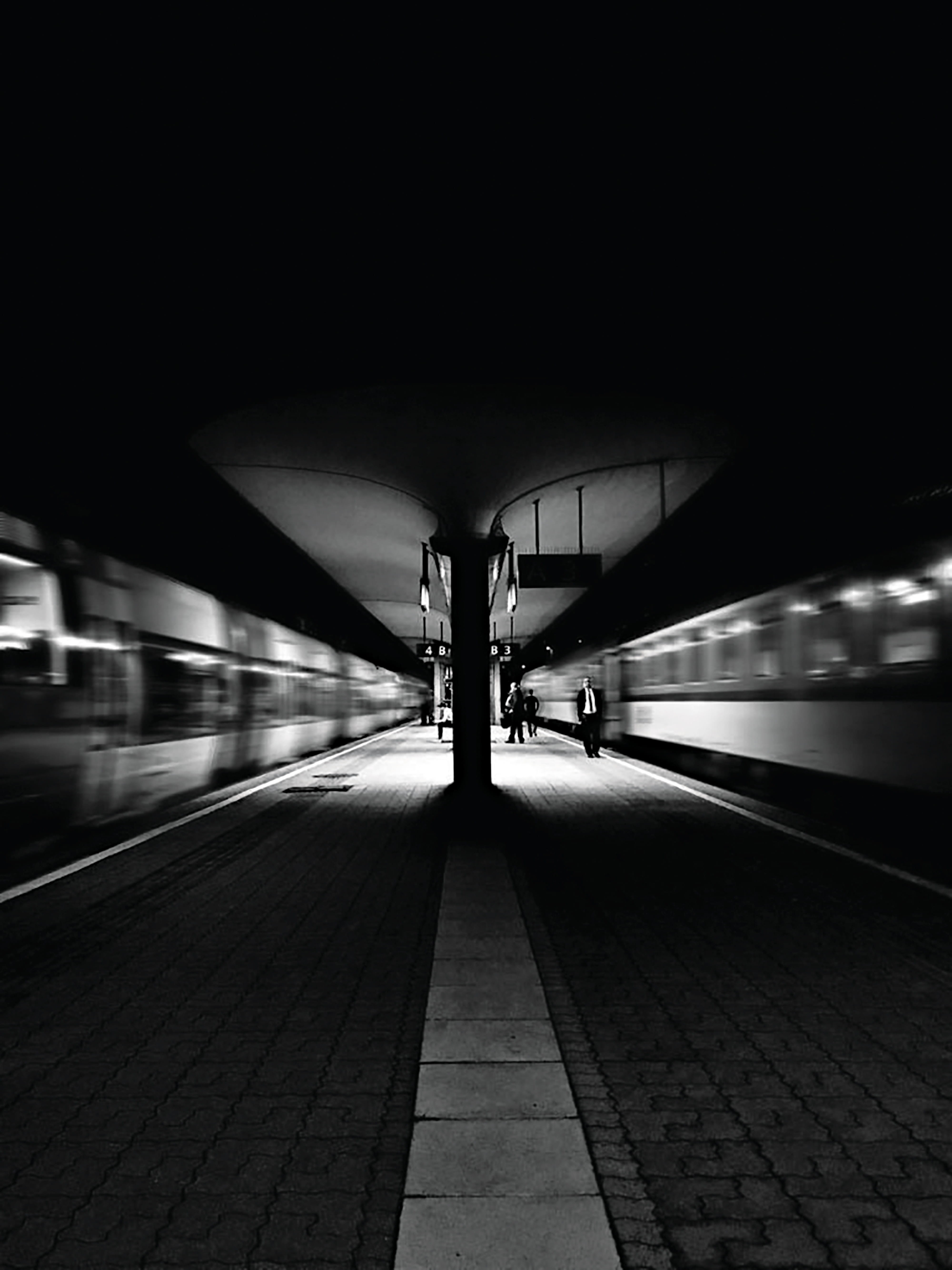 dark, blurred motion, outdoors, late, platform, big city, transportation, public transportation, travel, black, time exposure, illuminated, track, station, Phone HD Wallpaper