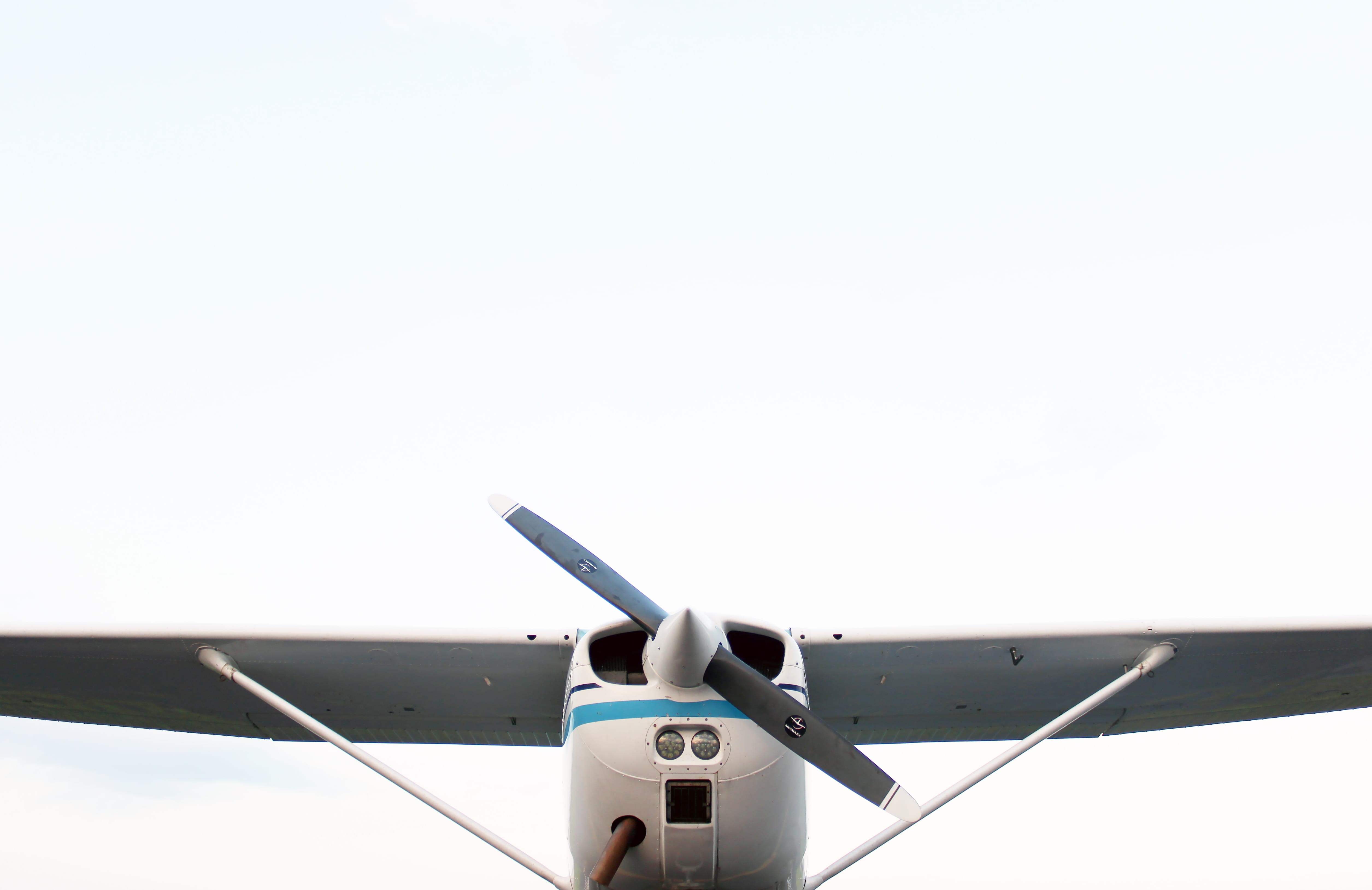 plance, white, mode of transportation, day, white color, clear sky, nature, motion, aircraft wing, sleek, turbine, cessna 172, travel, no people, united states, HD Wallpaper