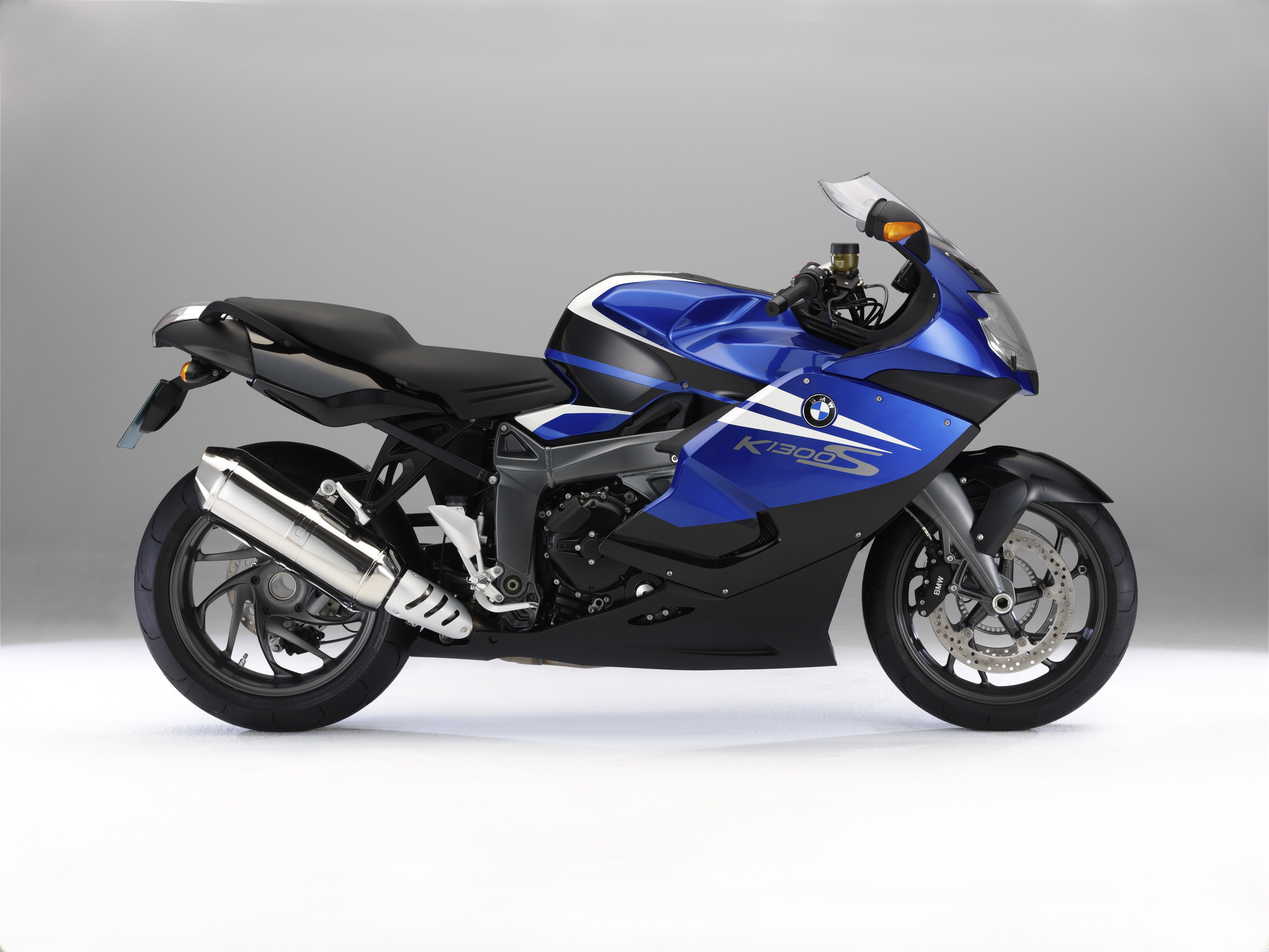 speed, tire, k 1300, BMW, cycle, motorsport, sleek, blue, advertising, motorcycle, speed bike, competition, studio shot, sports, crash helmet, close-up, HD Wallpaper
