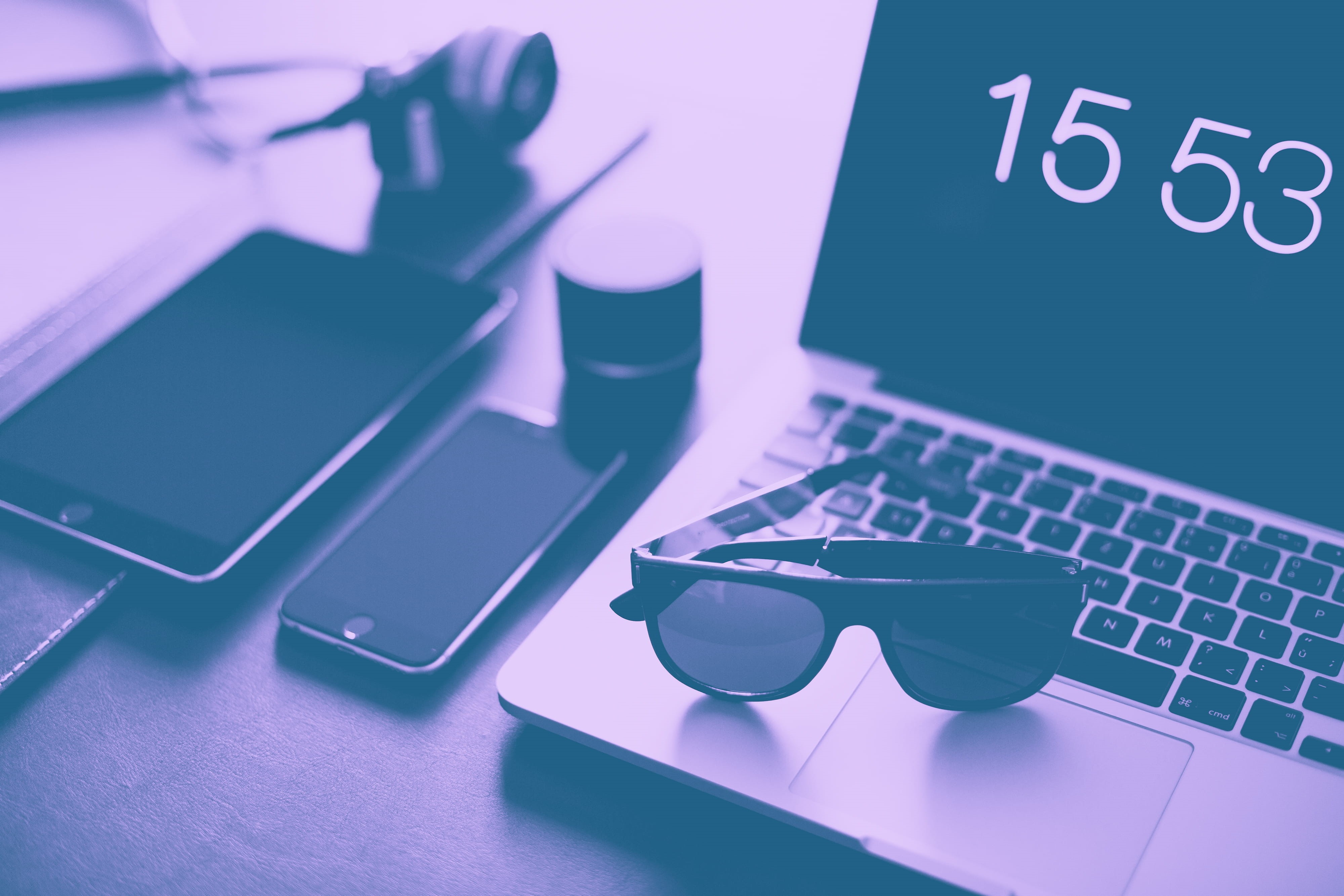 laptop, sunglasses, communication, macbook, keyboard, homeoffice, setup, Duotone, table, home office, pen, small group of objects, computer mouse, technology, HD Wallpaper