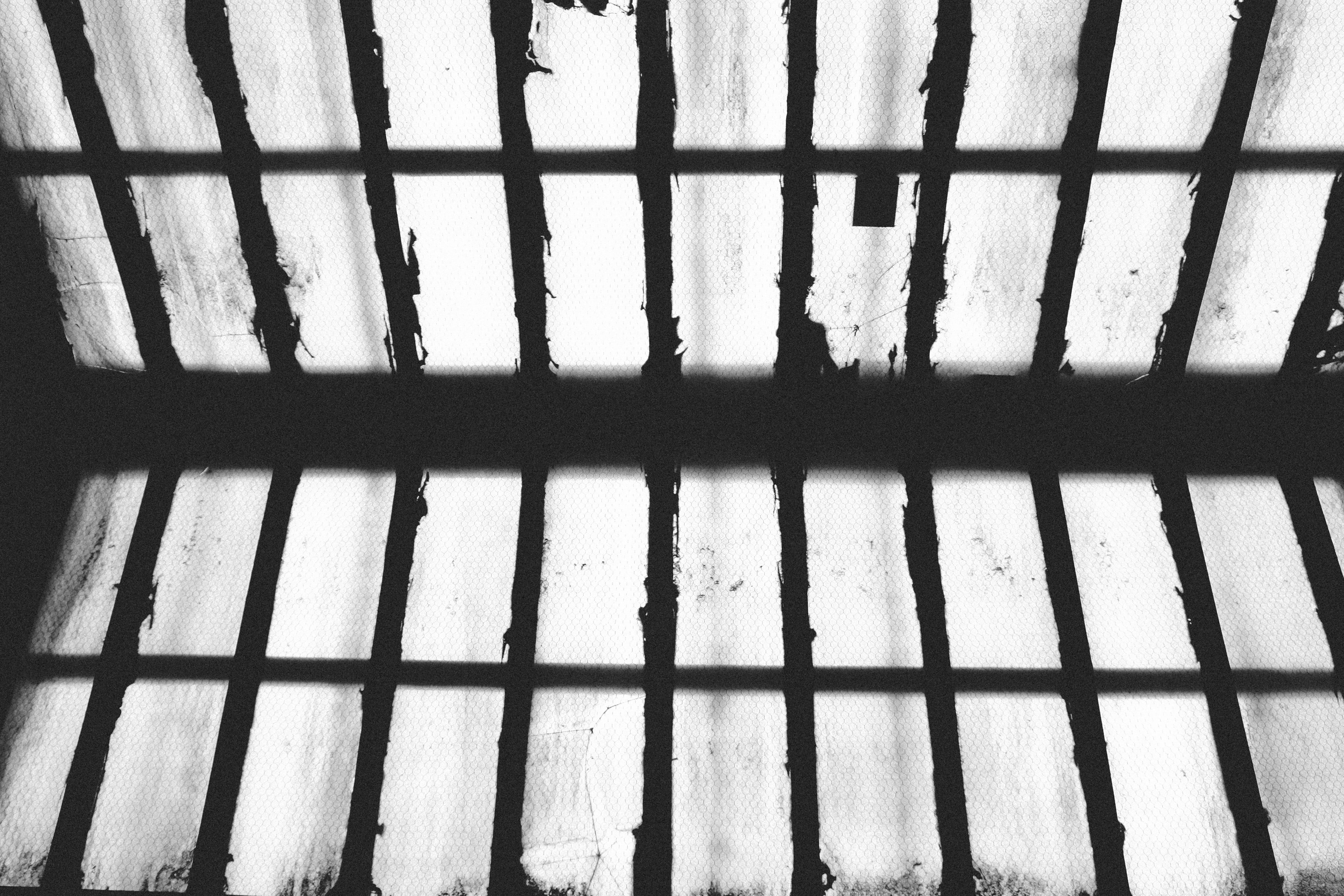 wood, safety, building, blog, full frame, shadow, wall - building feature, backgrounds, background, day, architecture, pattern, punishment, contrast, metal, HD Wallpaper