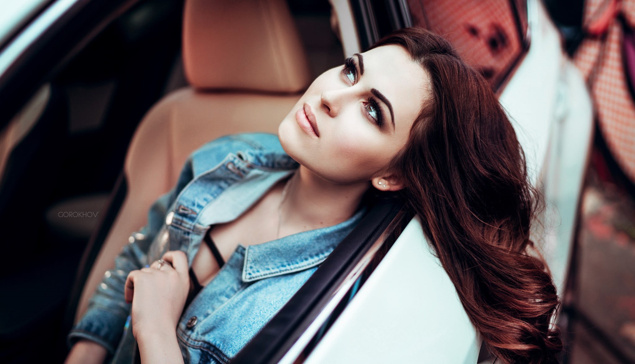 beautiful people, jean jacket, one person, beautiful woman, young women, adult, hairstyle, brunette, contemplation, young adult, car, portrait, pale, brown hair, HD Wallpaper