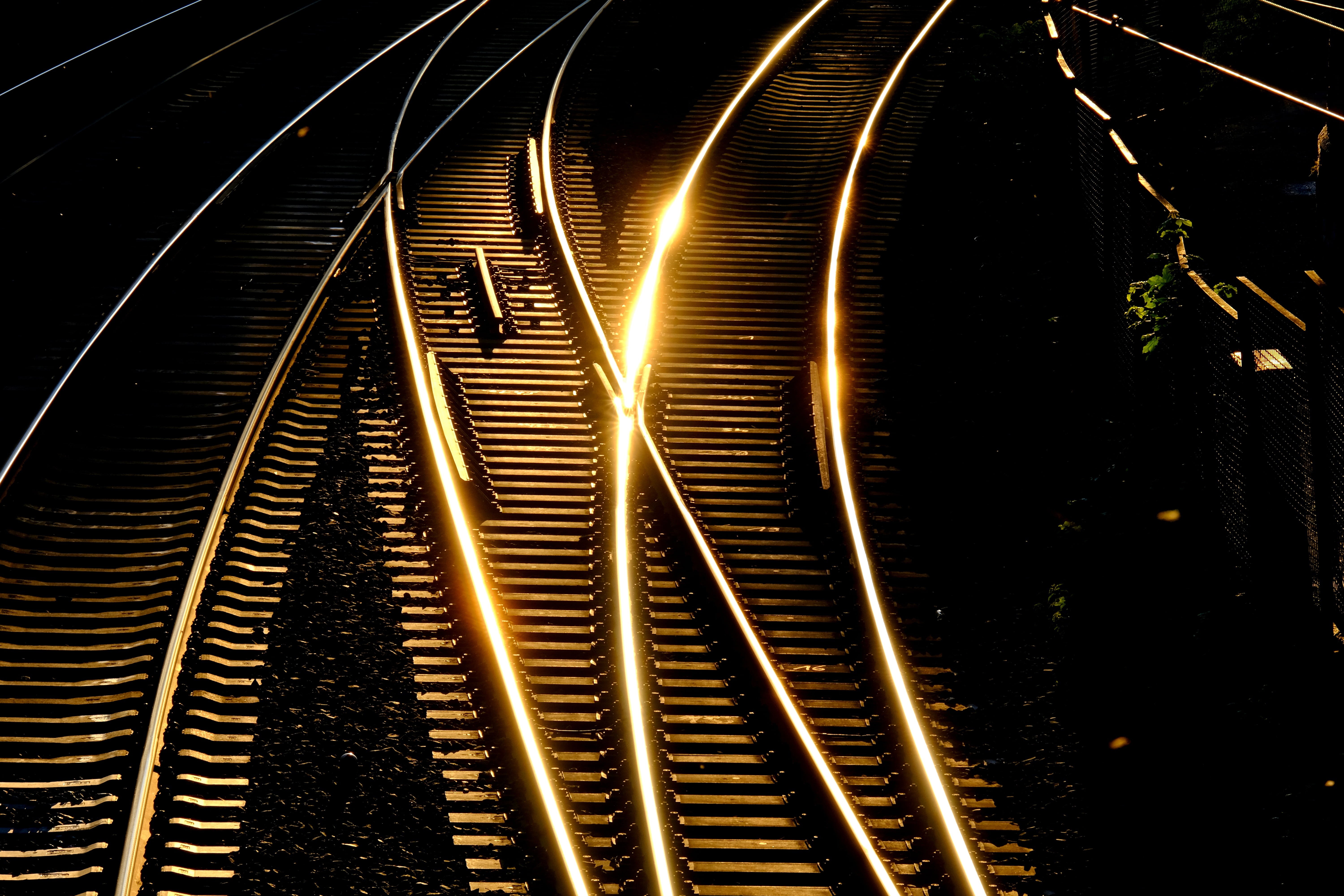 reflections, gleise, yield, railway, sunset, railroad track, light, fuel and power generation, photo, atmosphere, tracks, illuminated, sunbeam, mood, lighting, HD Wallpaper