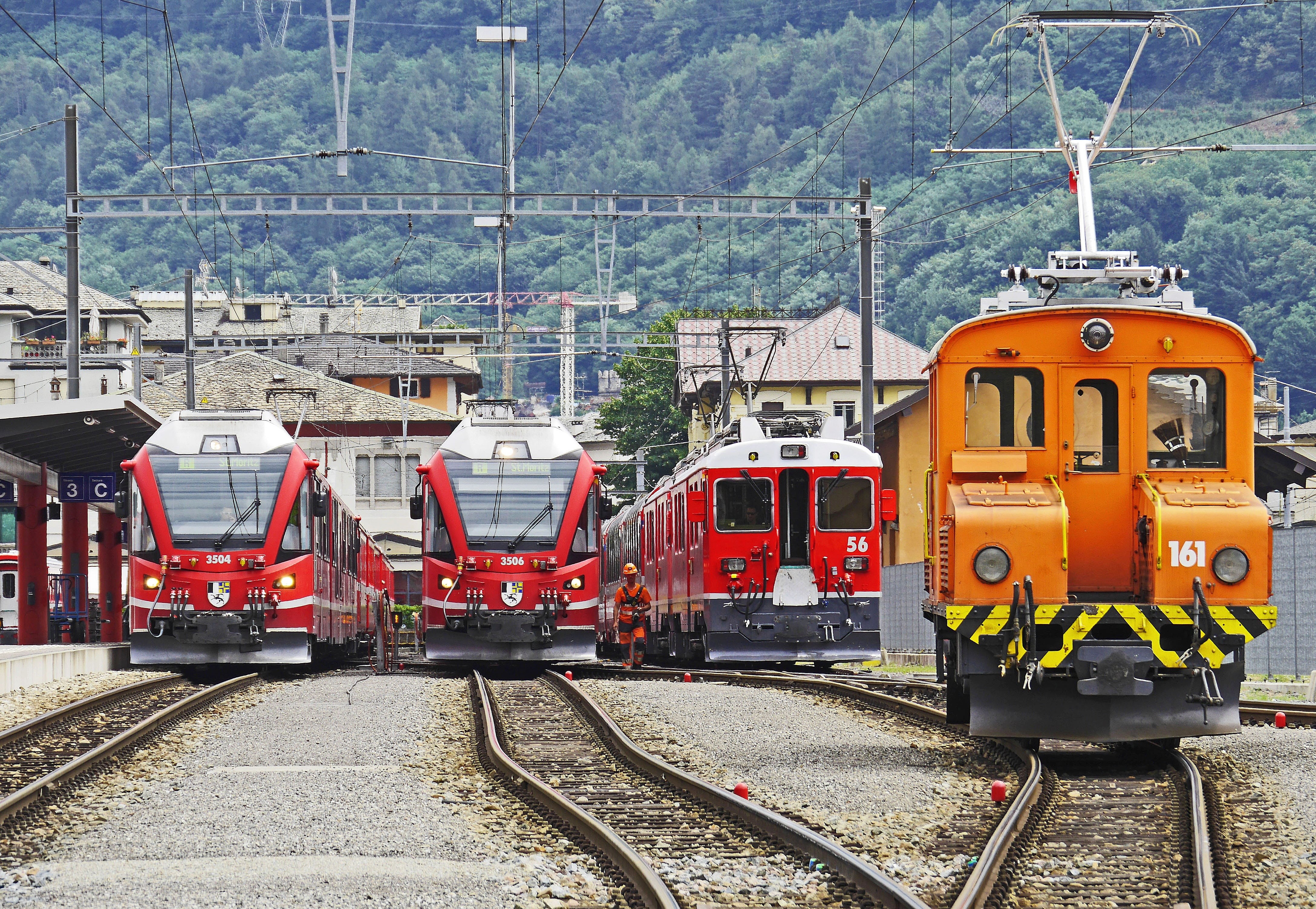 track, railroad track, cross-border, tirano, cable car, platform, railway, transportation, italy, stadler, architecture, arrival, mode of transportation, HD Wallpaper
