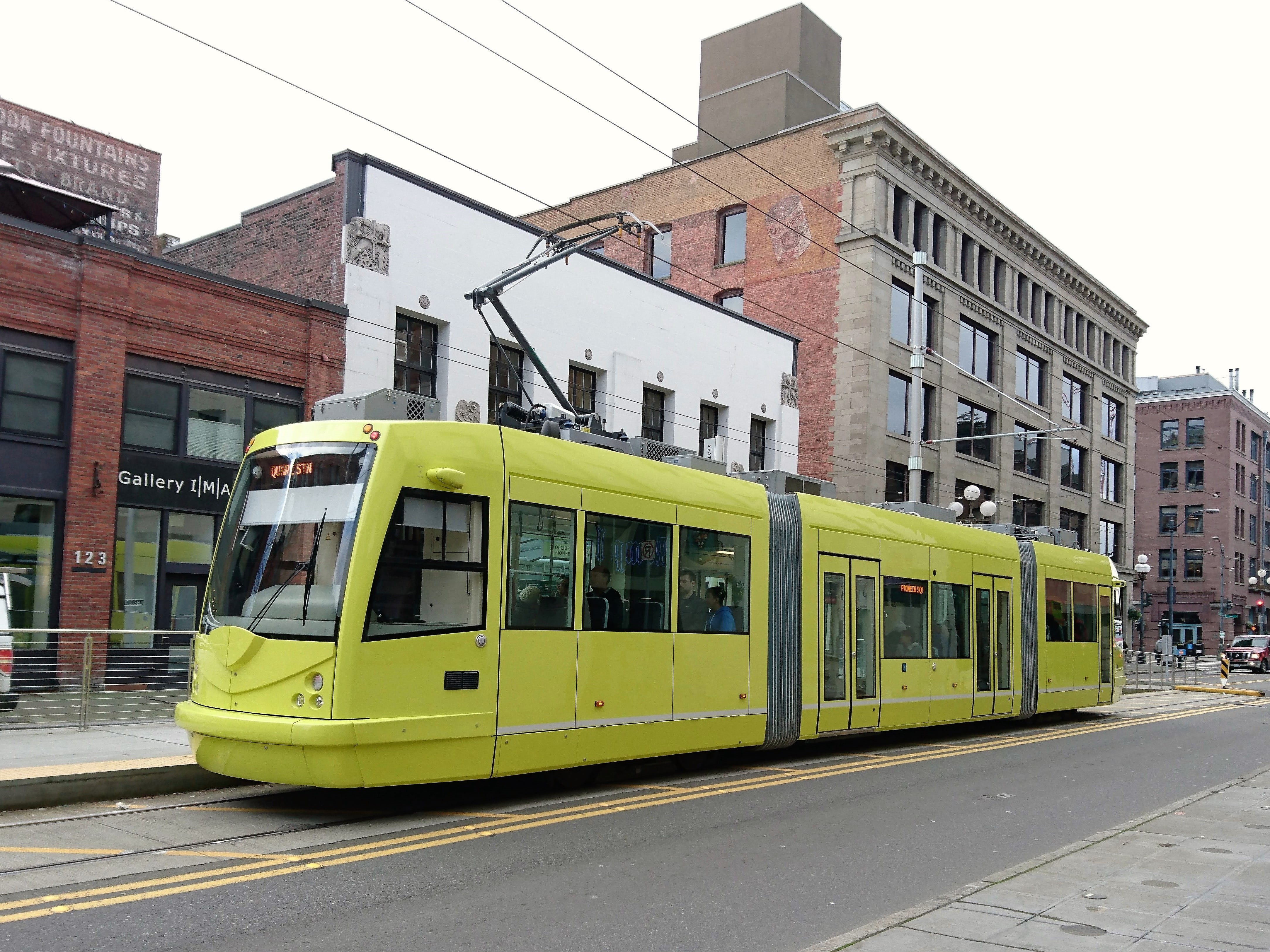 streetcar, building, public, built structure, public transportation, city, transport, vehicle, day, cable car, downtown, cityscape, architecture, urban, HD Wallpaper