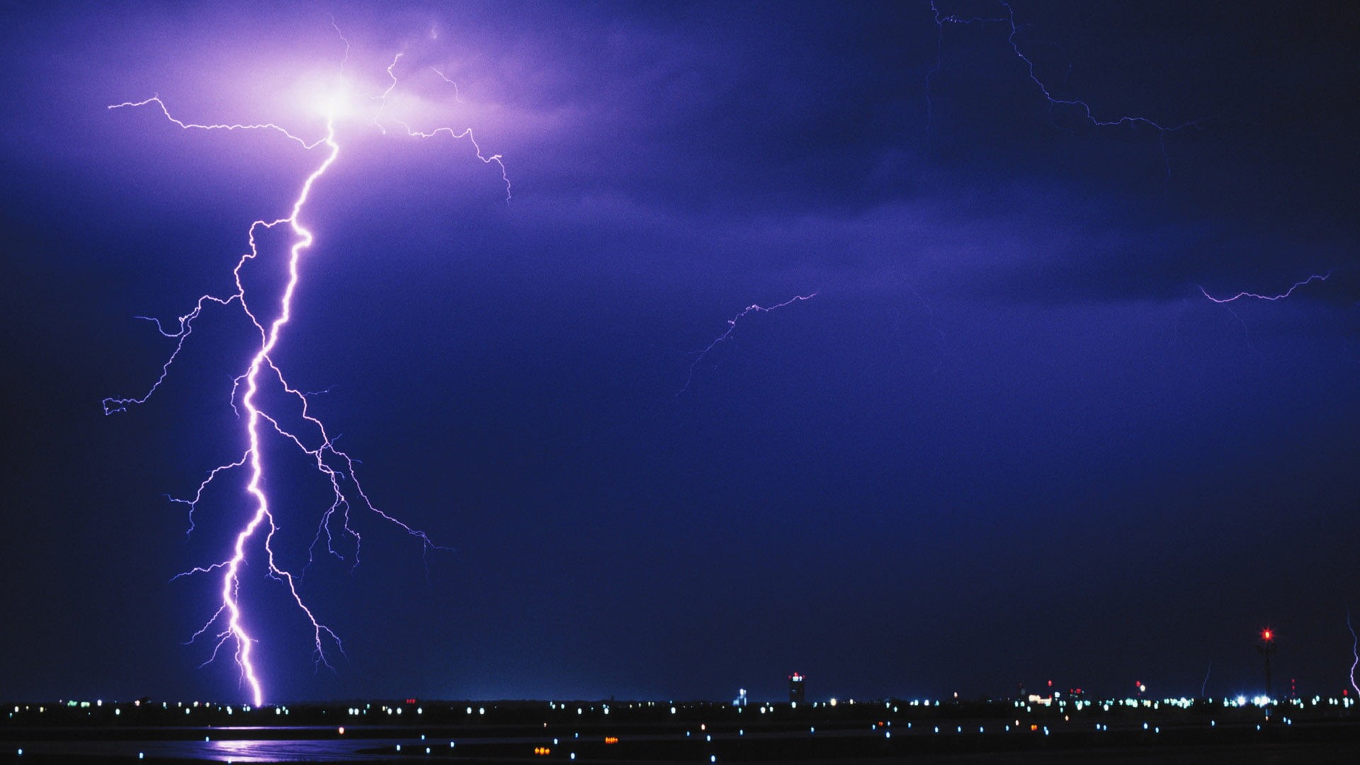 light - natural phenomenon, cloudscape, architecture, storm, high, electricity, device, dusk, warning sign, day, cloud - sky, sign, ominous, screen, power, HD Wallpaper