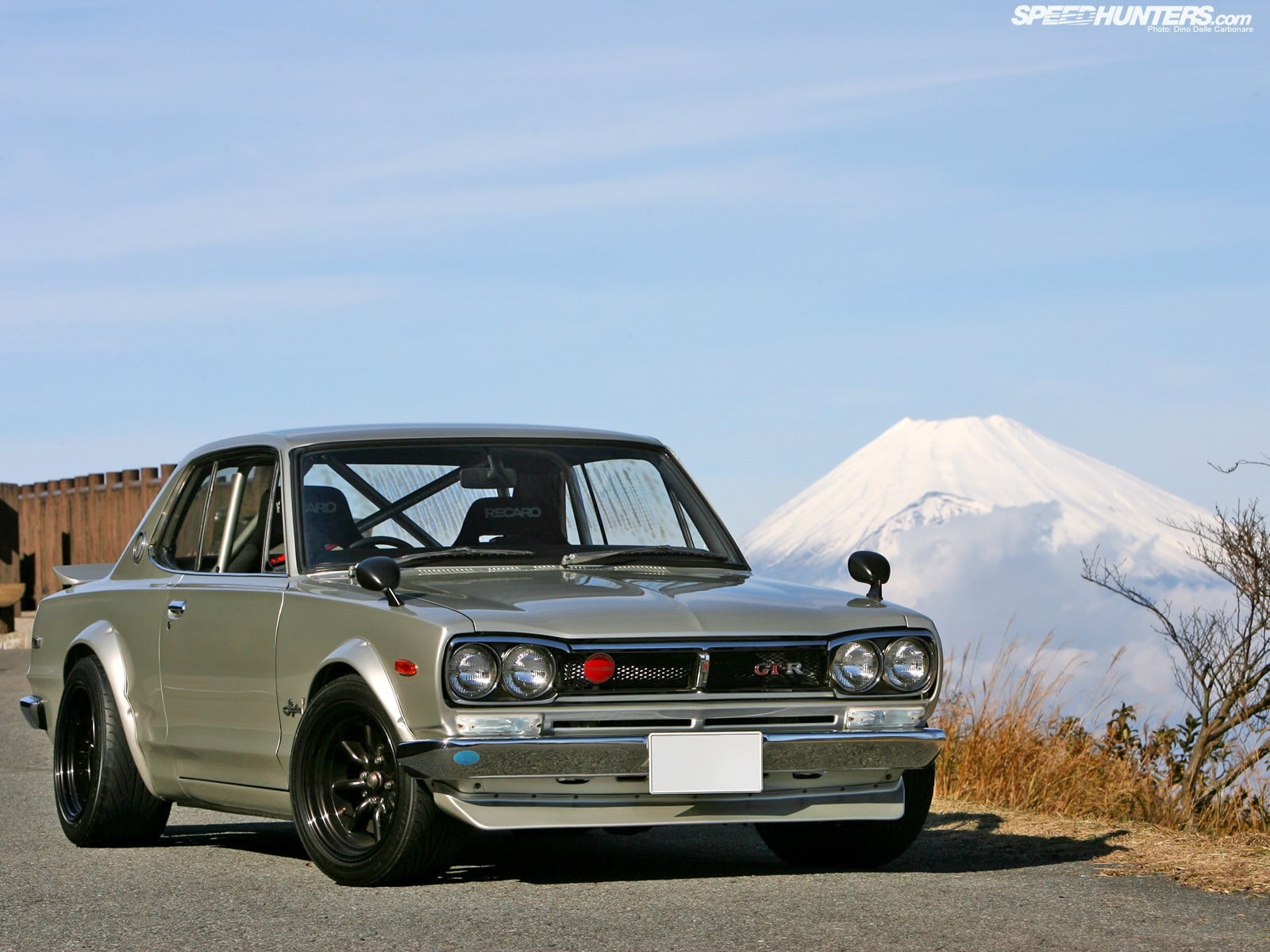 motor vehicle, vintage car, stationary, Japan, nature, copy space, 720P, mountains, day, land vehicle, vehicle, transportation, retro styled, mountain, HD Wallpaper