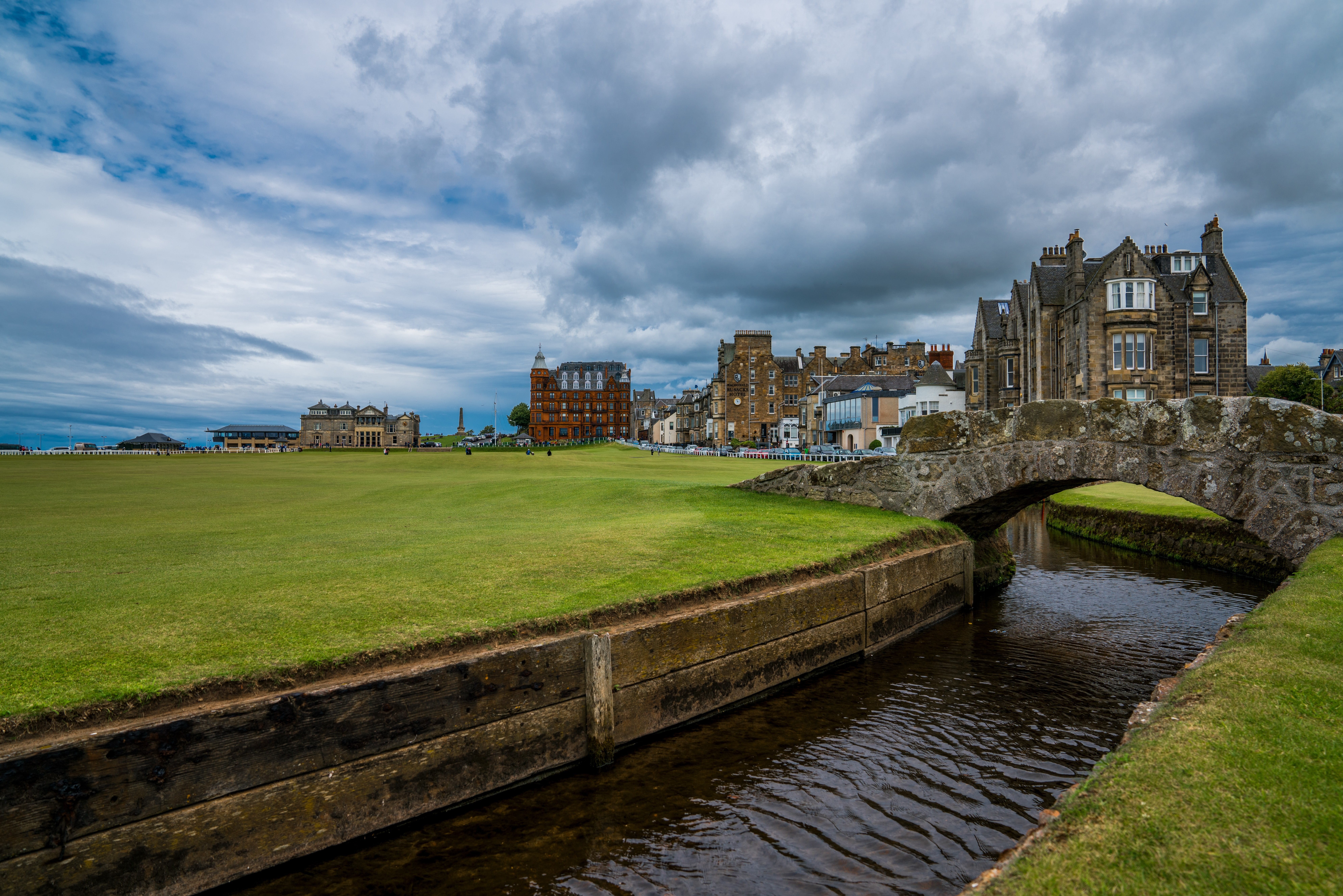 outdoors, travel destinations, golf, water, old, no people, building, tourism, cloud - sky, the past, plant, travel, city, built structure, sky, building exterior, HD Wallpaper