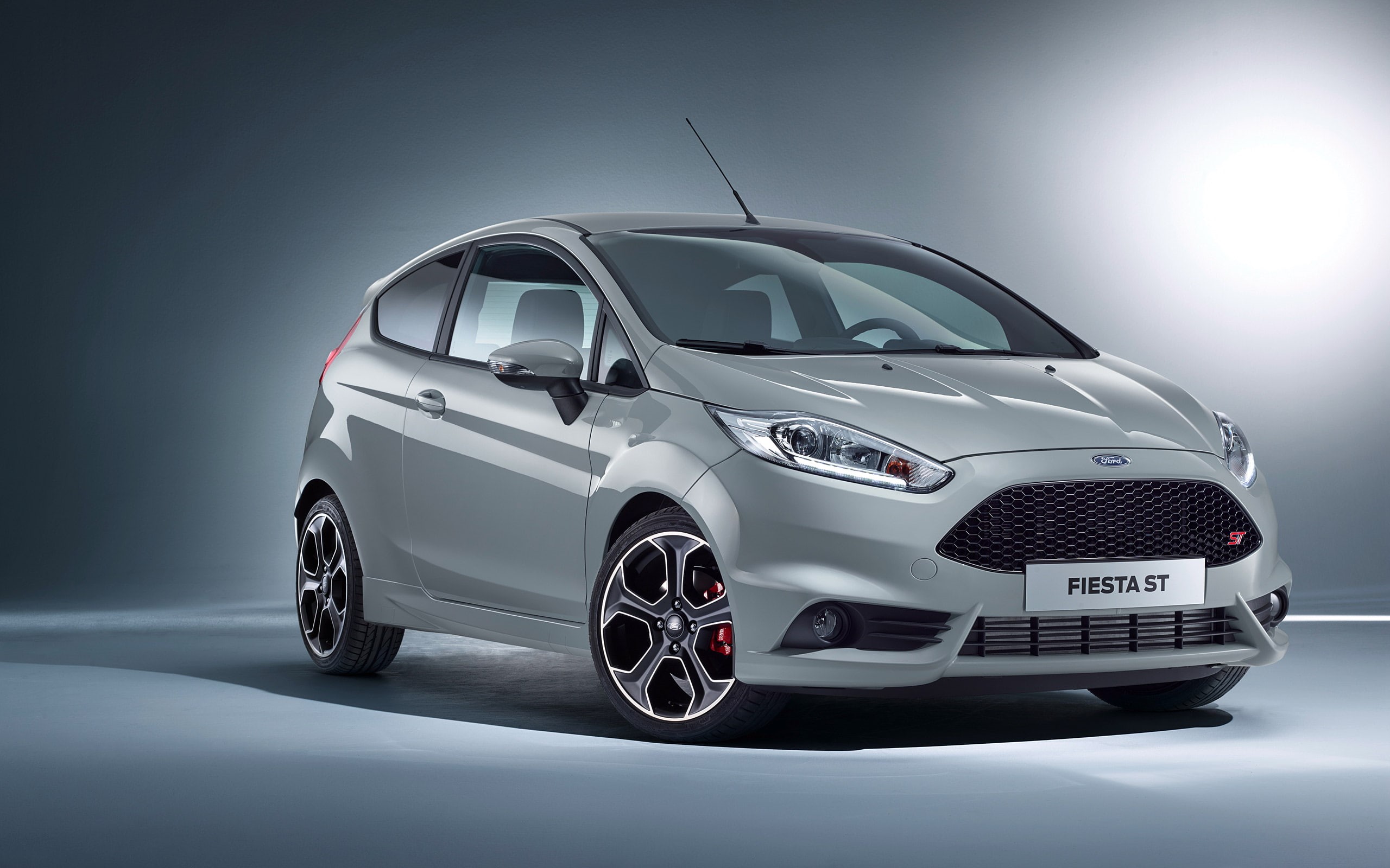 vehicle, 2K, simple background, Ford Fiesta ST, spotlights, car, HD Wallpaper