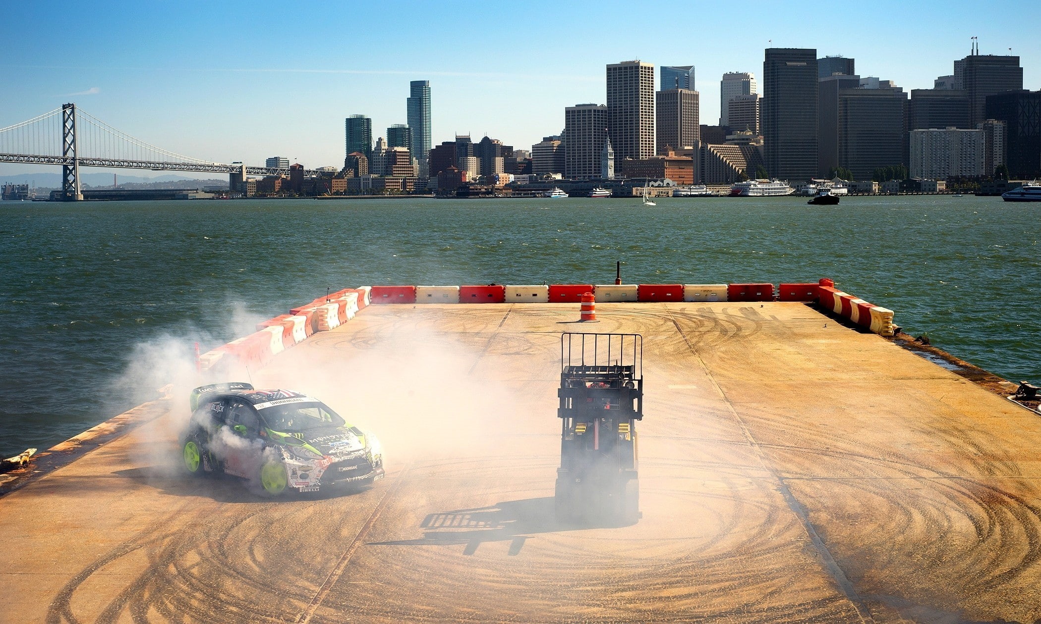city, architecture, landscape, 1080P, cityscape, building, mode of transportation, water, transportation, sky, no people, Ken Block, urban skyline, car, HD Wallpaper