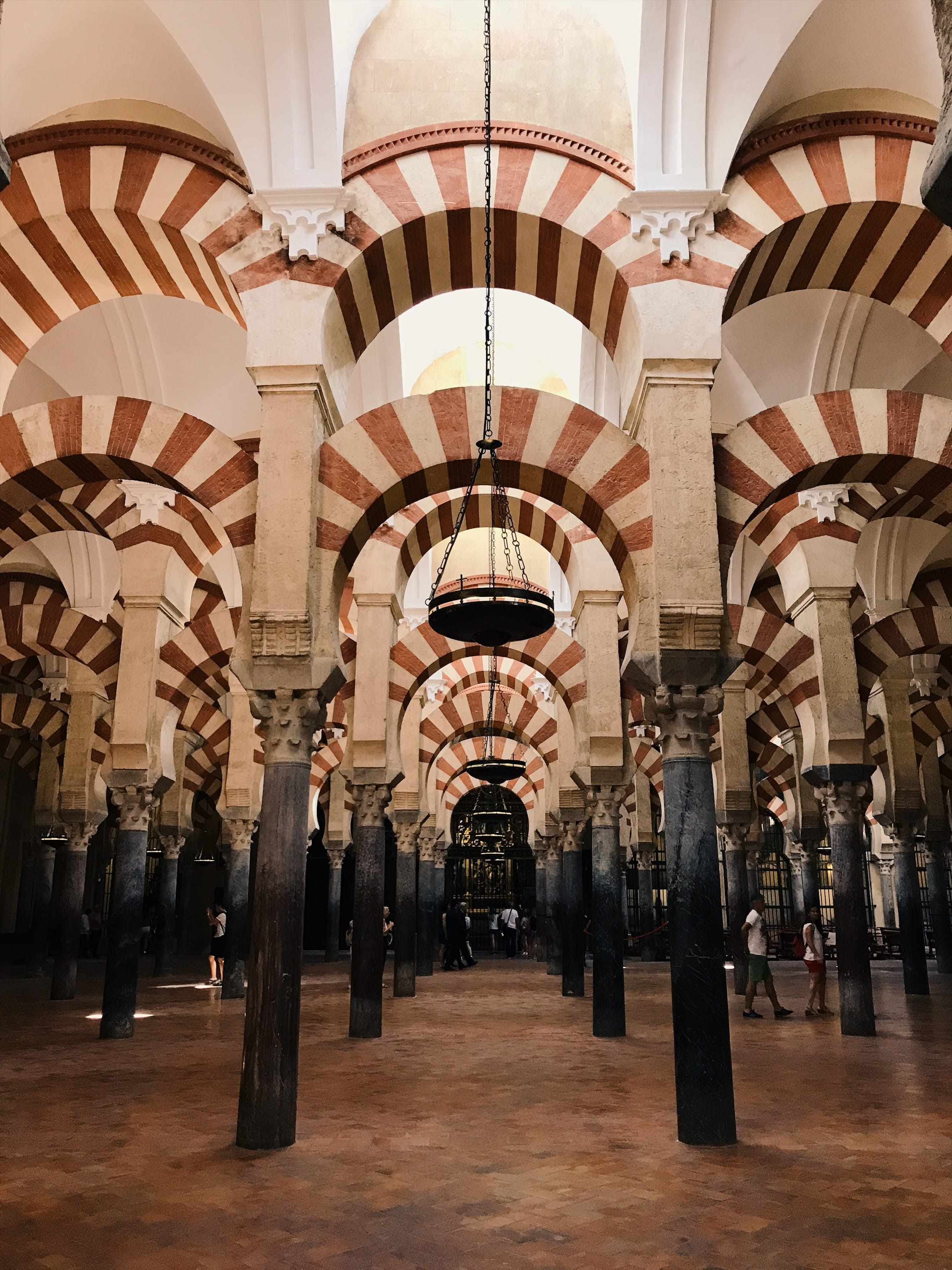 2K, tourism, ceiling, hanging, mosque, córdoba, travel destinations, beauty, day, people, building, españa, built structure, abundance, retail, spain, Phone HD Wallpaper