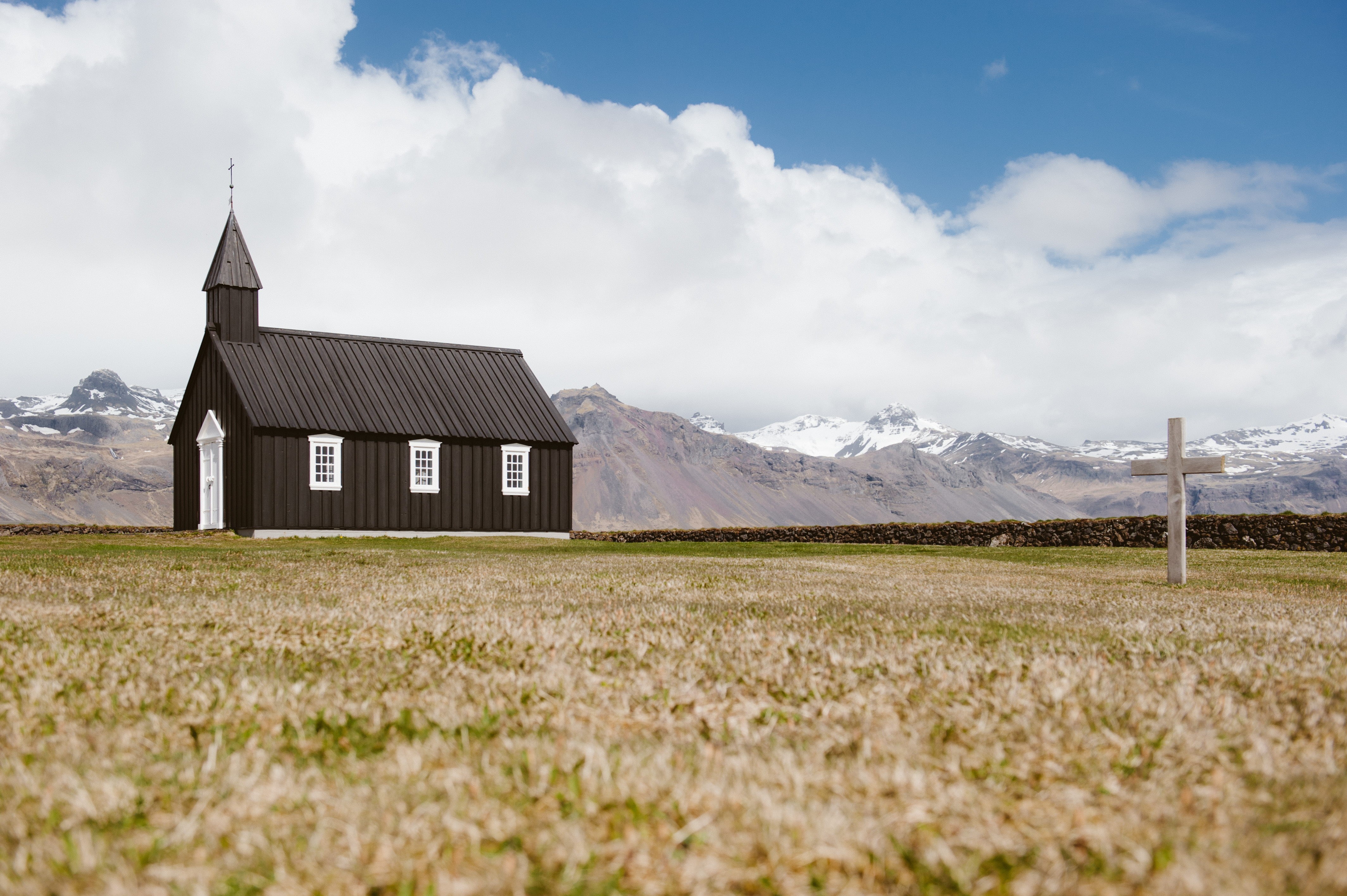 near, built structure, spire, daytime, sky, field, day, house, grass, cloud - sky, architecture, cloudy, church, environment, brown, building exterior, HD Wallpaper