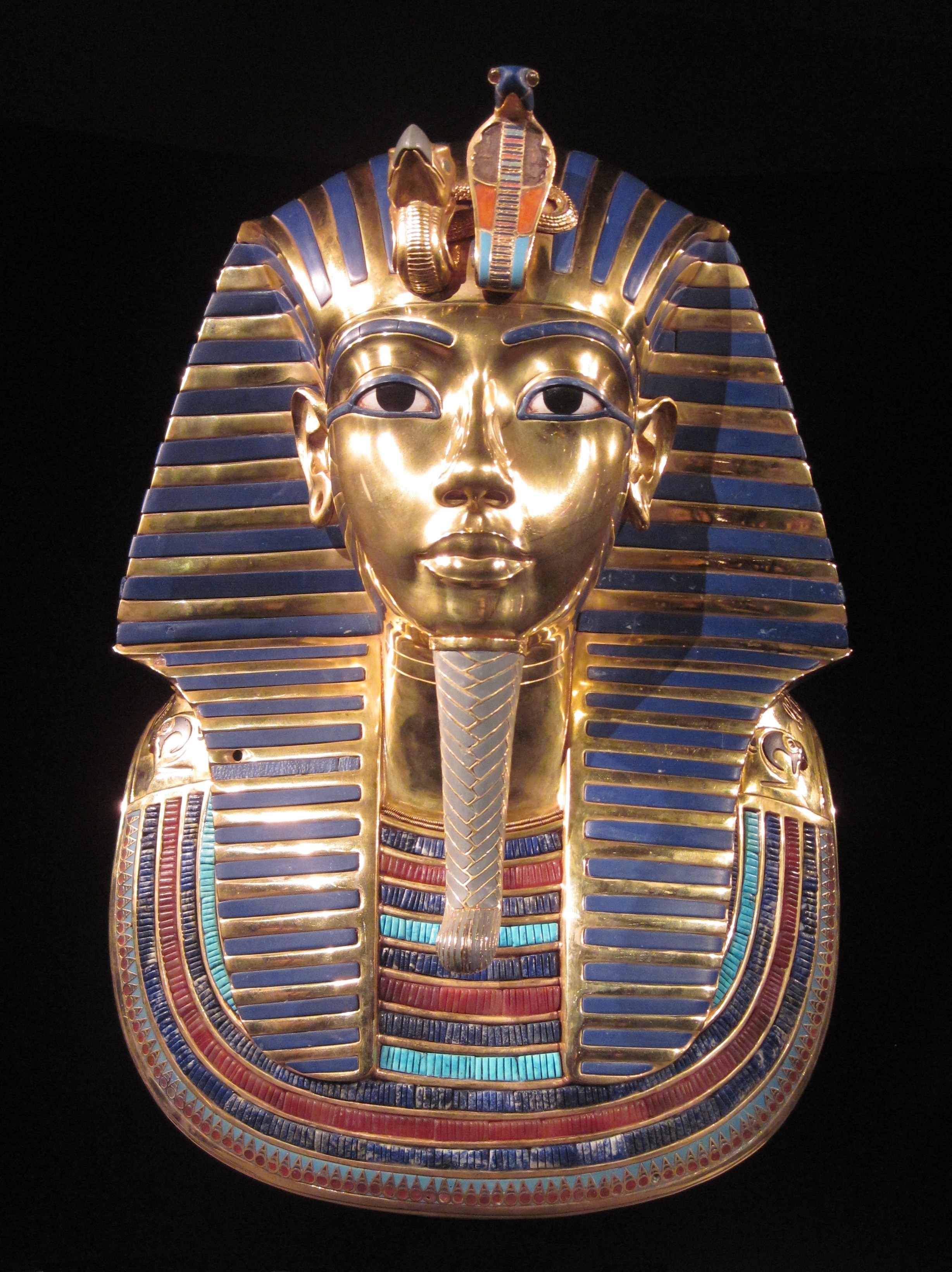 gold colored, luxor, 2K, sculpture, tombs, nile, no people, spirituality, ramses, head, idol, mummy, male likeness, desert, black background, tutankhamun, Phone HD Wallpaper