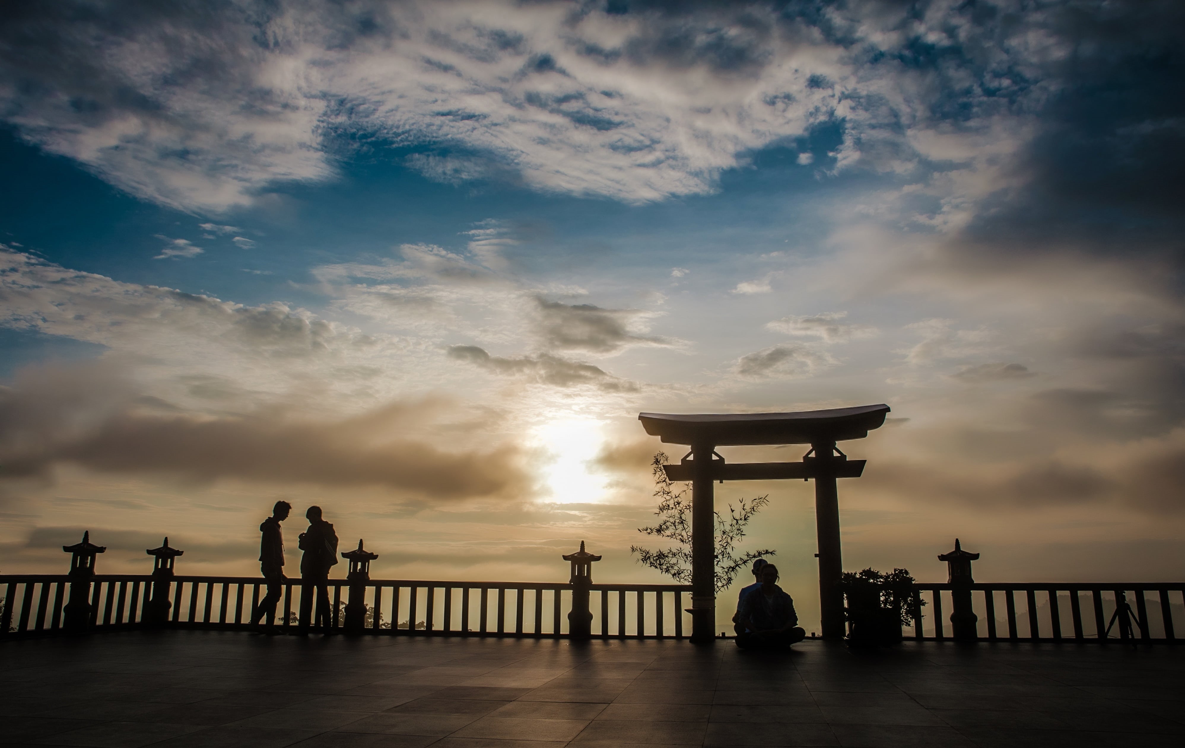 nature, two, vietnam, near, men, beauty in nature, standing, real people, 4K, built structure, silhouette, architecture, person, railings, sea, people, HD Wallpaper