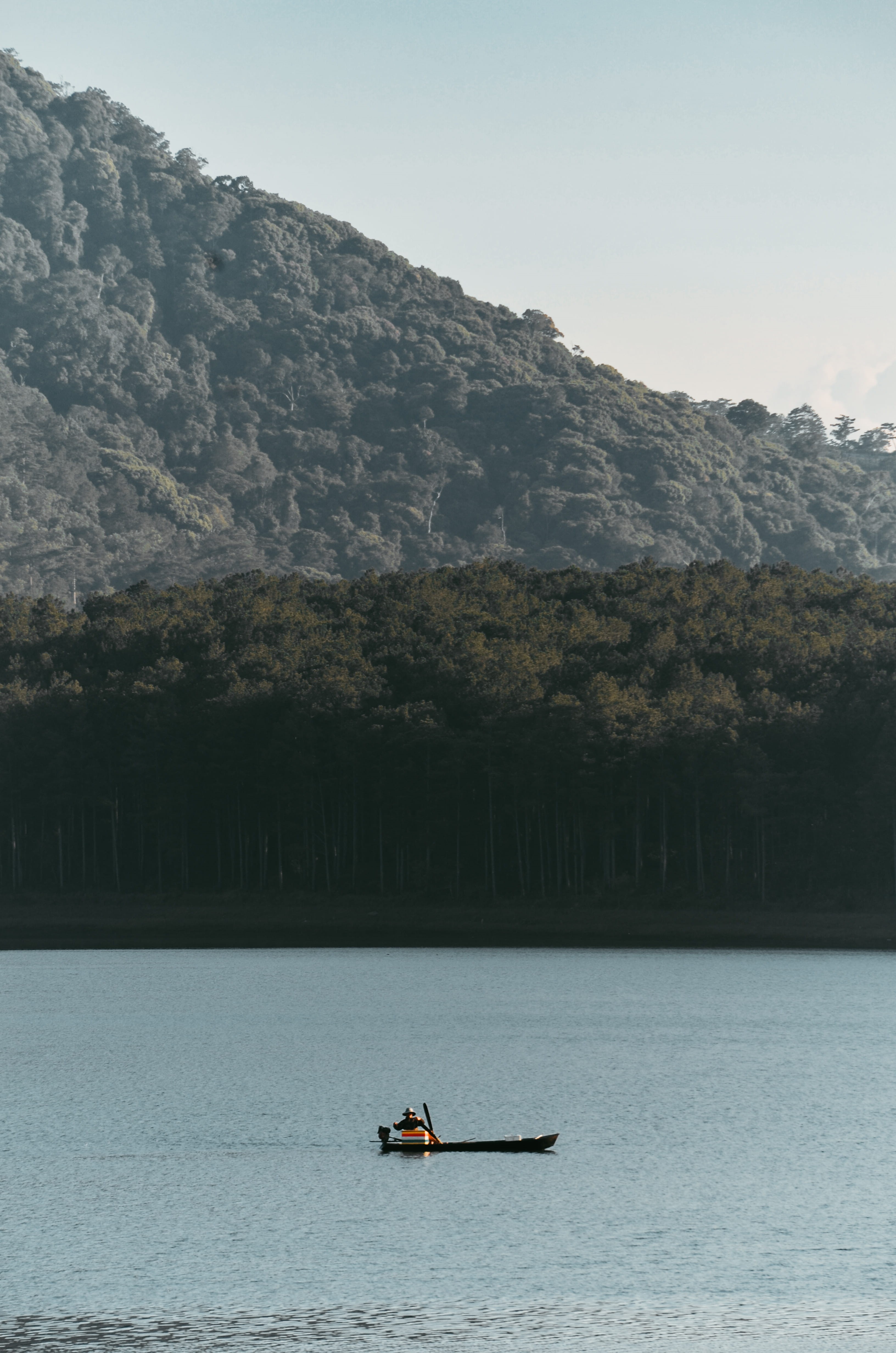 body, outdoors, travel, mountain range, plant, watercraft, tuyen lam lake, scenics - nature, landscape, photography, vessel, tranquility, day, nature, boat, Phone HD Wallpaper