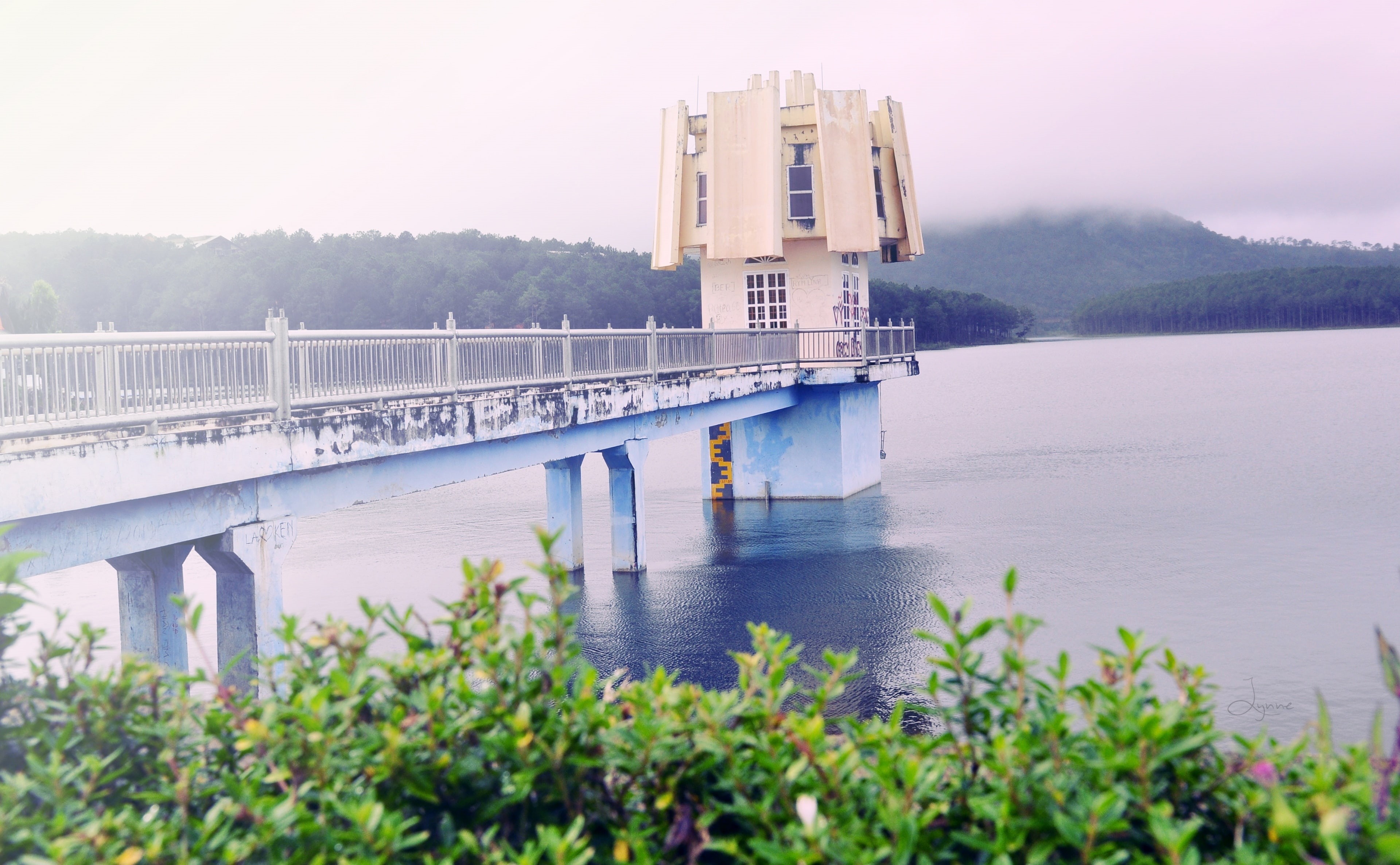 outdoors, built structure, viet, sky, plant, architecture, fog, architectural column, Lakes, 4K, connection, lam, white, tuyen, nam, no people, building exterior, HD Wallpaper
