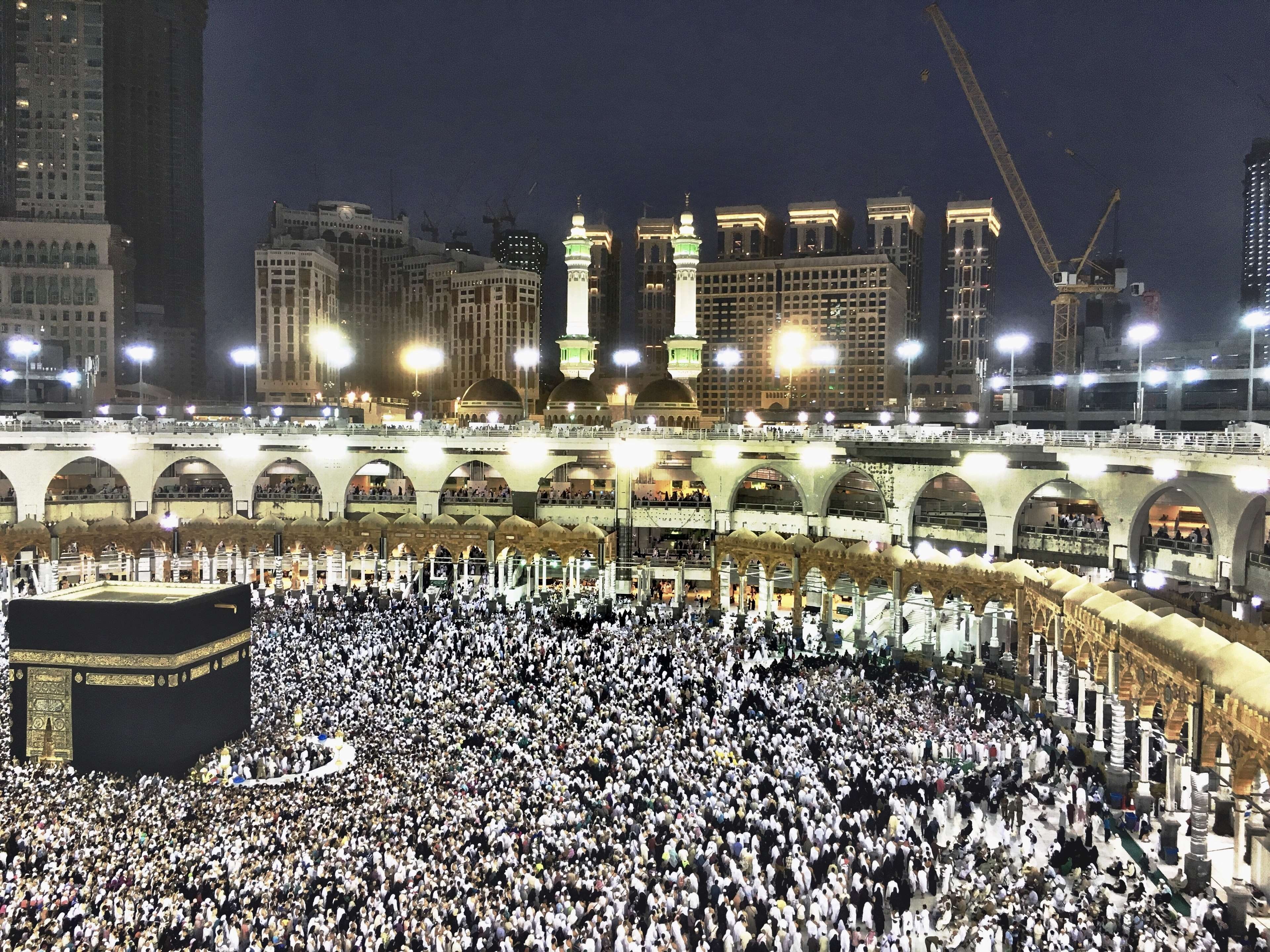building, architecture, street, group of people, nature, night, large group of people, pilgrimage, travel destinations, cold temperature, mecca, mosque, HD Wallpaper