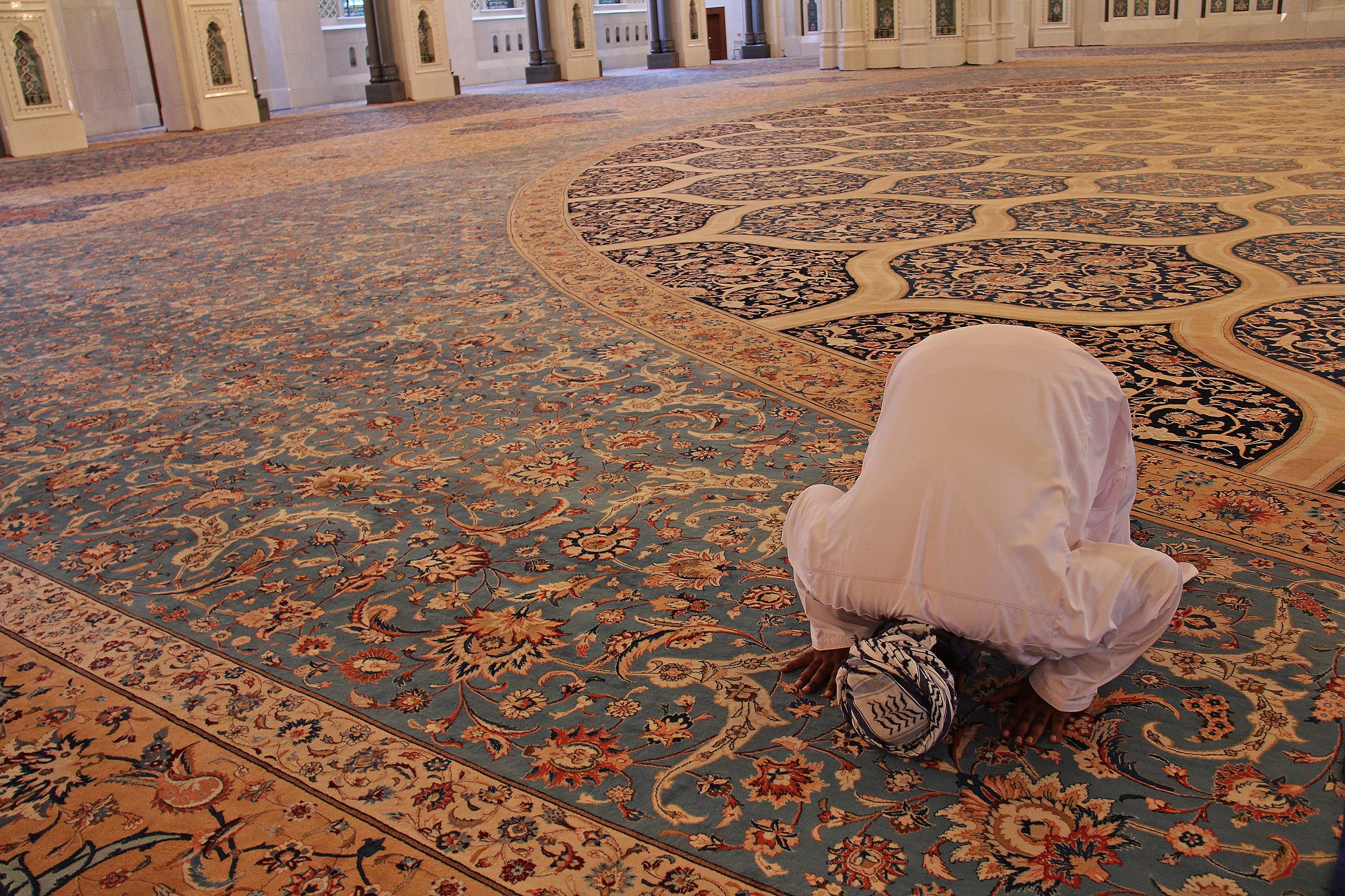 indoors, prayer, amazing, carpet, carpet - decor, golden, holy, architecture, building, 2K, lifestyles, mosaic, ornate, textile, pray, design, real people, HD Wallpaper