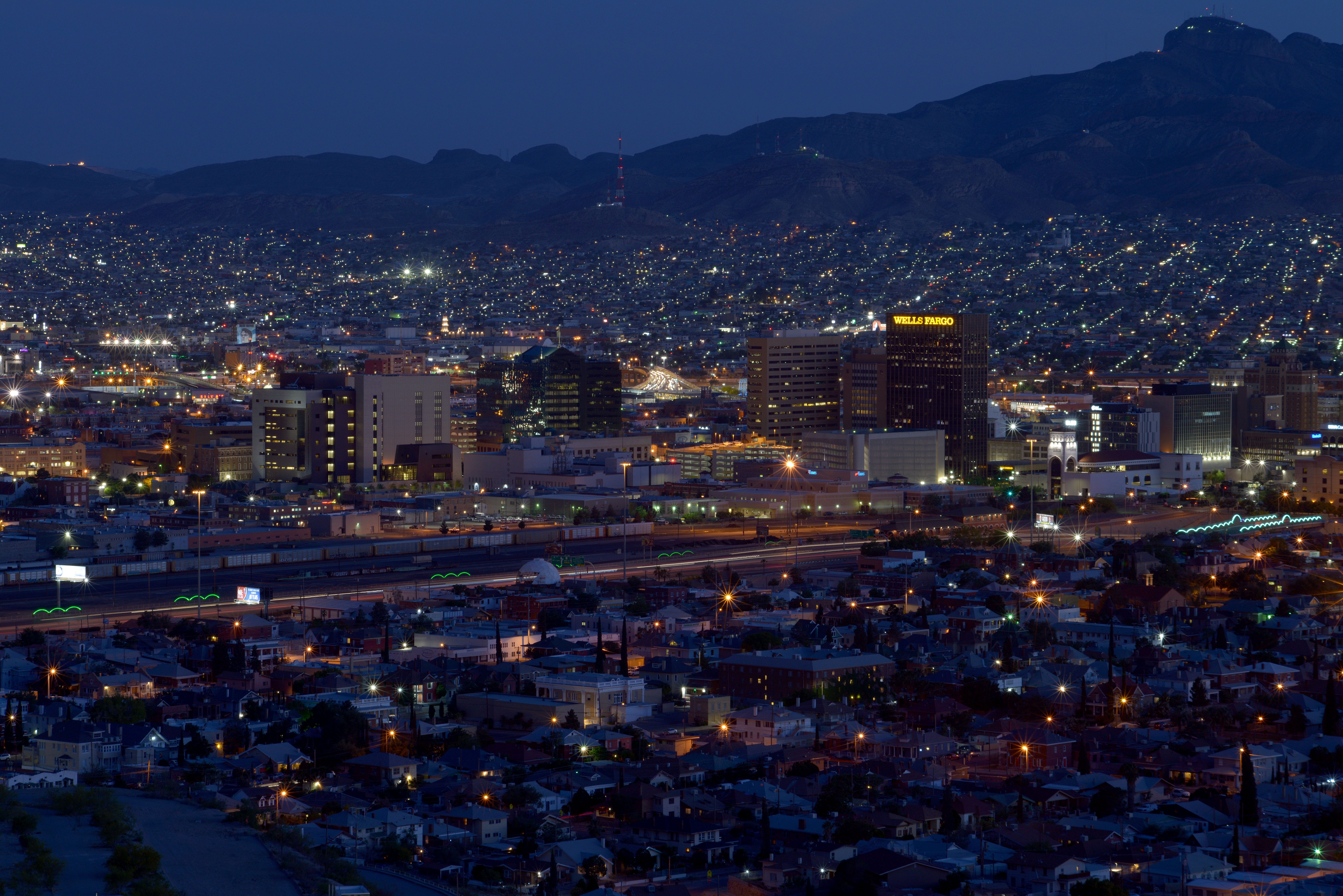 night, residential district, 5K, city life, cityscape, illuminated, office building exterior, built structure, community, nightlife, townscape, settlement, HD Wallpaper