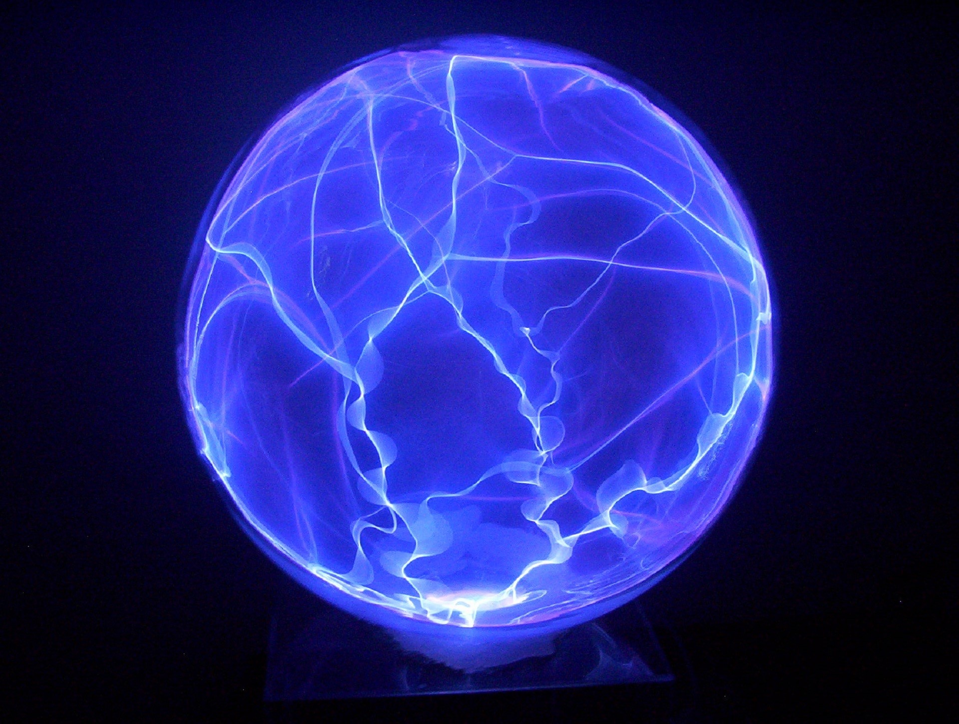electricity, ball, lightning, sphere, no people, nature, low, purple, globe, pattern, power, glow, illuminated, energy, black background, blue, technology, HD Wallpaper