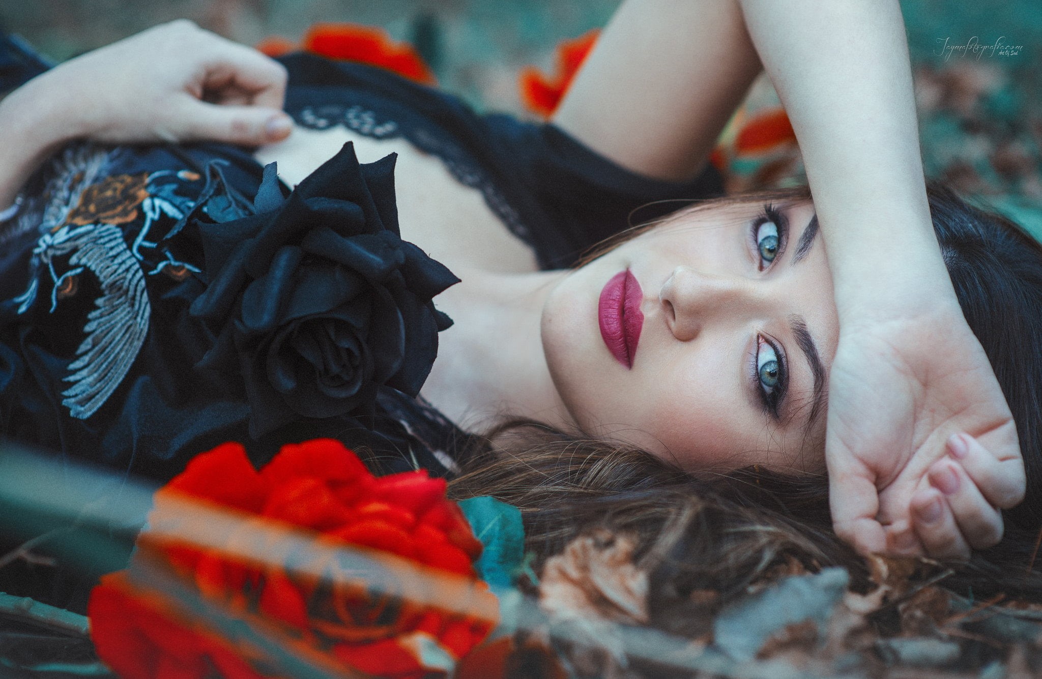 lying on back, rose, blue eyes, lifestyles, face, Javier Jayma, dress, portrait, lying down, women outdoors, indoors, real people, 1080P, looking at camera, HD Wallpaper