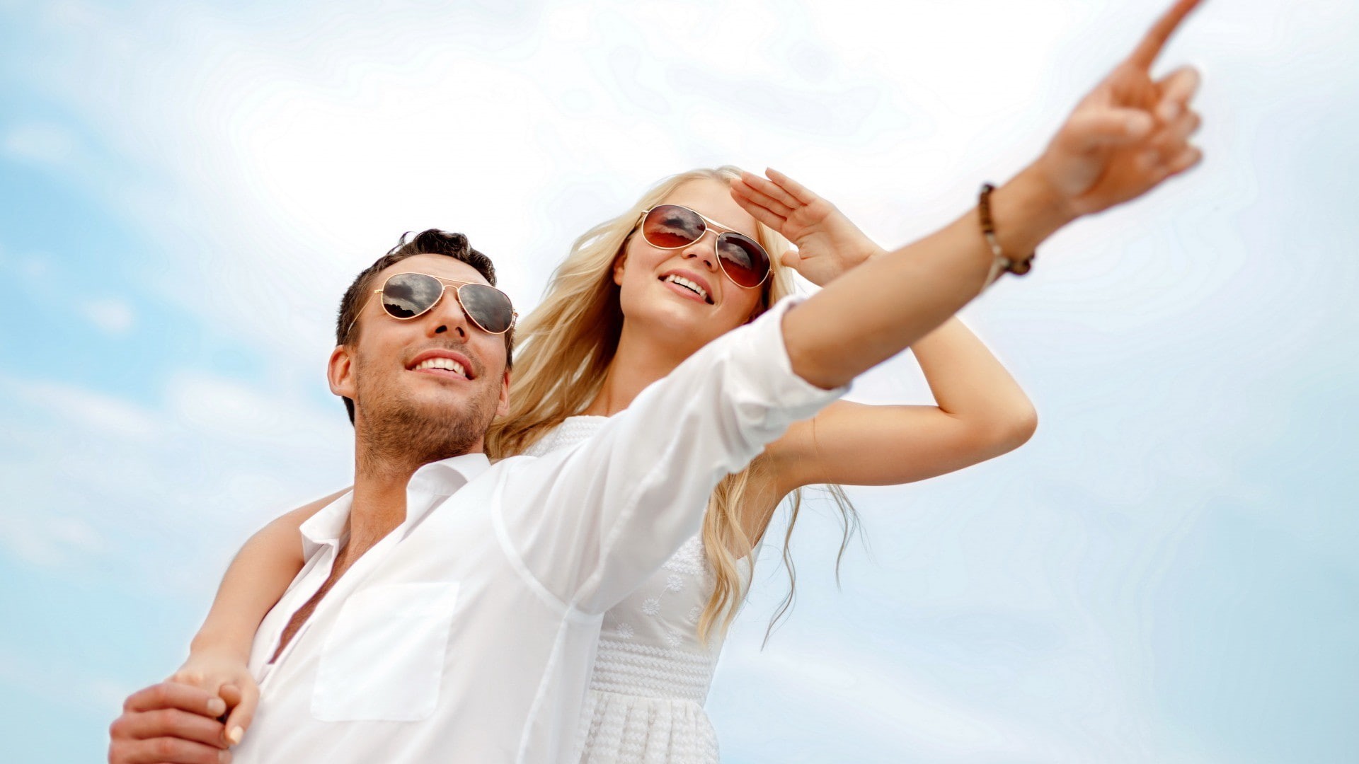 couple, white clothing, blonde, 1080P, finger pointing, women with shades, looking into the distance, lovers, HD Wallpaper