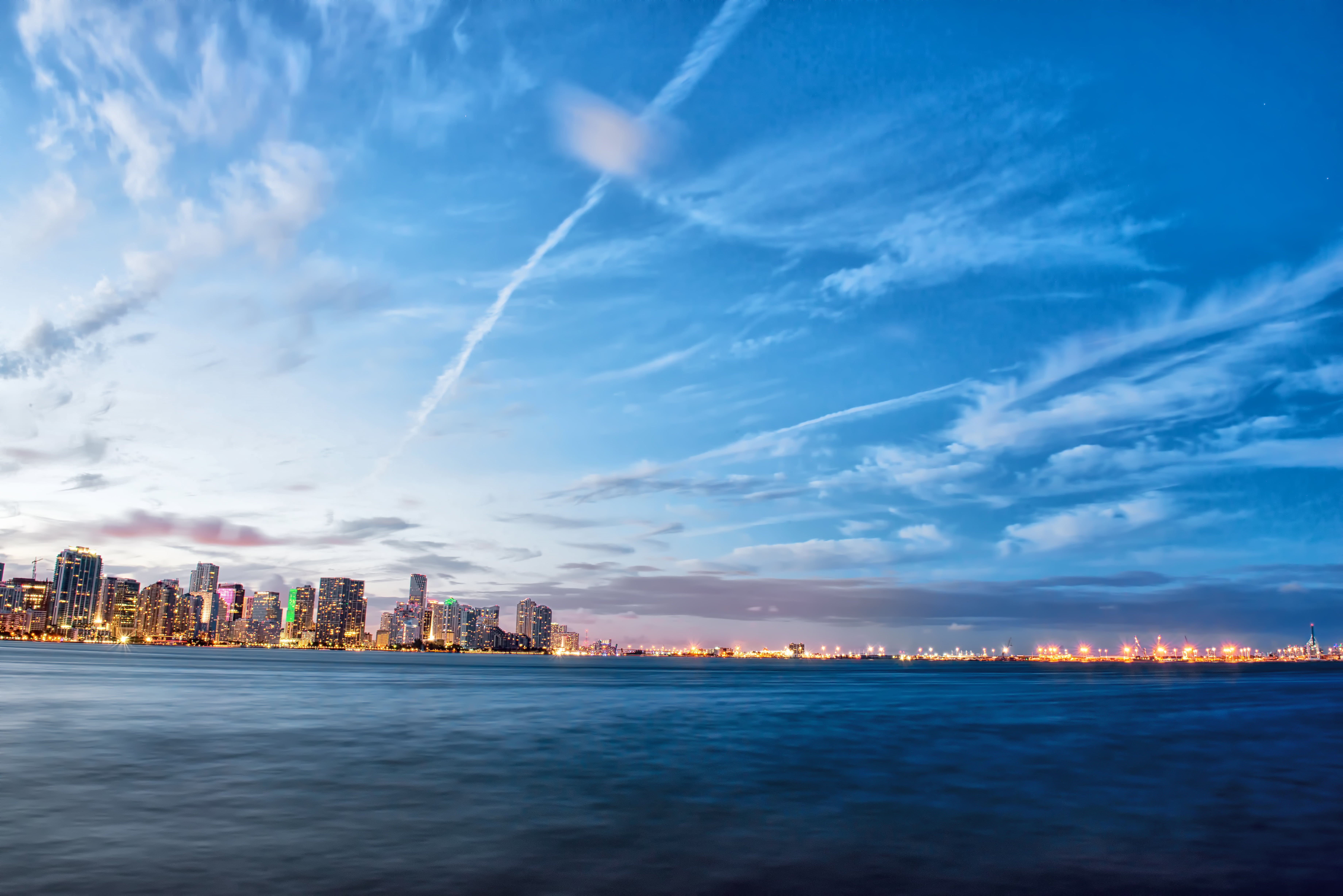 skyscraper, vice city, 5K, travel Destinations, city Life, new York State, built Structure, new York City, scenics, city, sea, sunset, panoramic, building Exterior, HD Wallpaper
