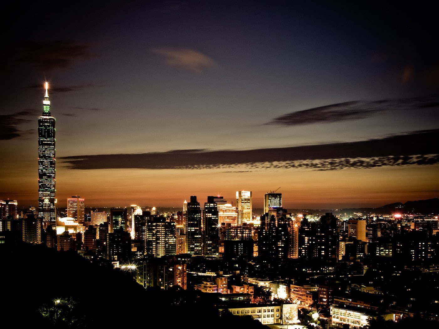 tower, architecture, illuminated, building exterior, office building exterior, financial district, skyscraper, tall - high, city life, cityscape, Taipei, HD Wallpaper