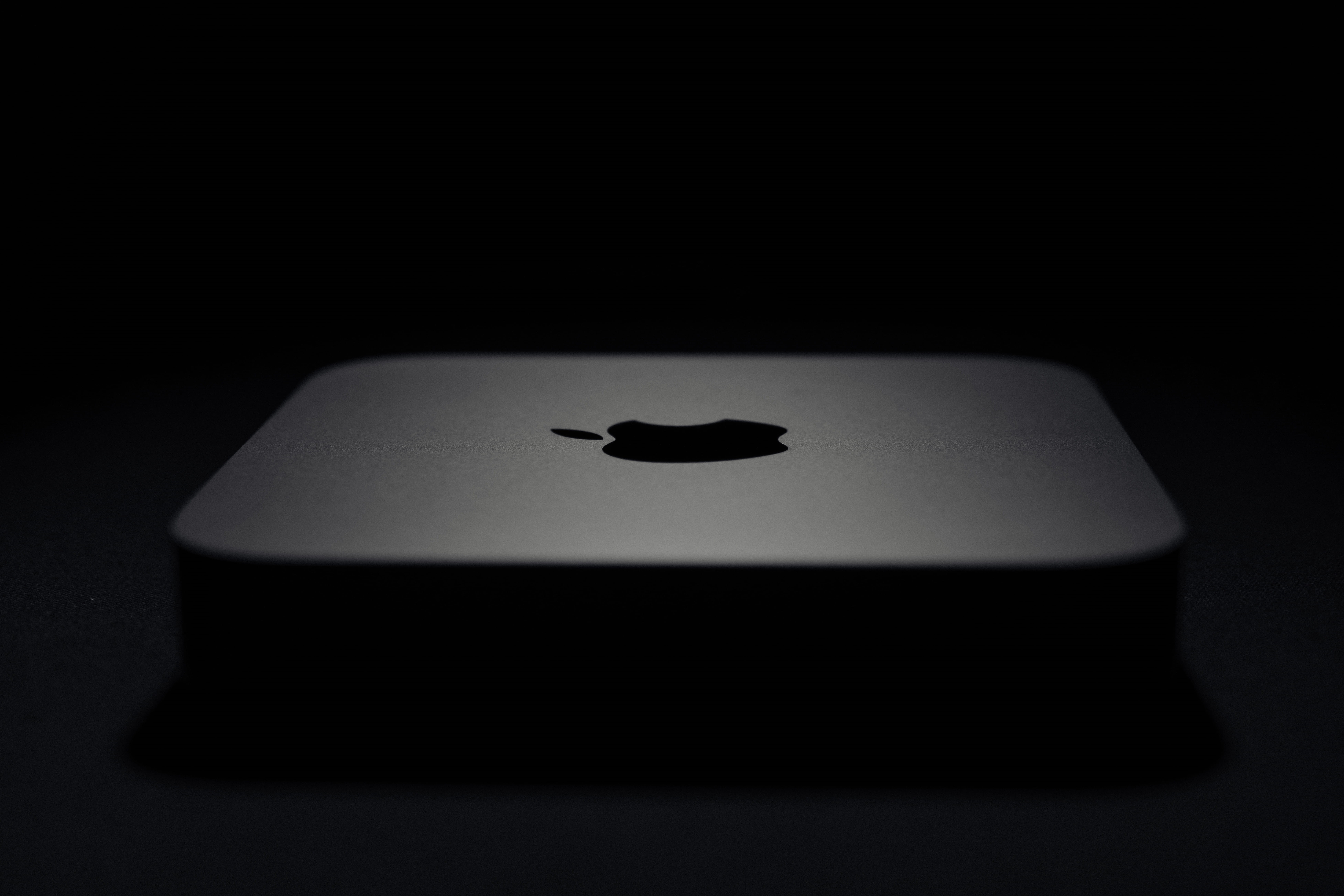 candle, mac, trademark, table, dark, two objects, sadness, bird, black, leisure games, apple, computer, symbol, luck, single object, business, 8K, sport, HD Wallpaper