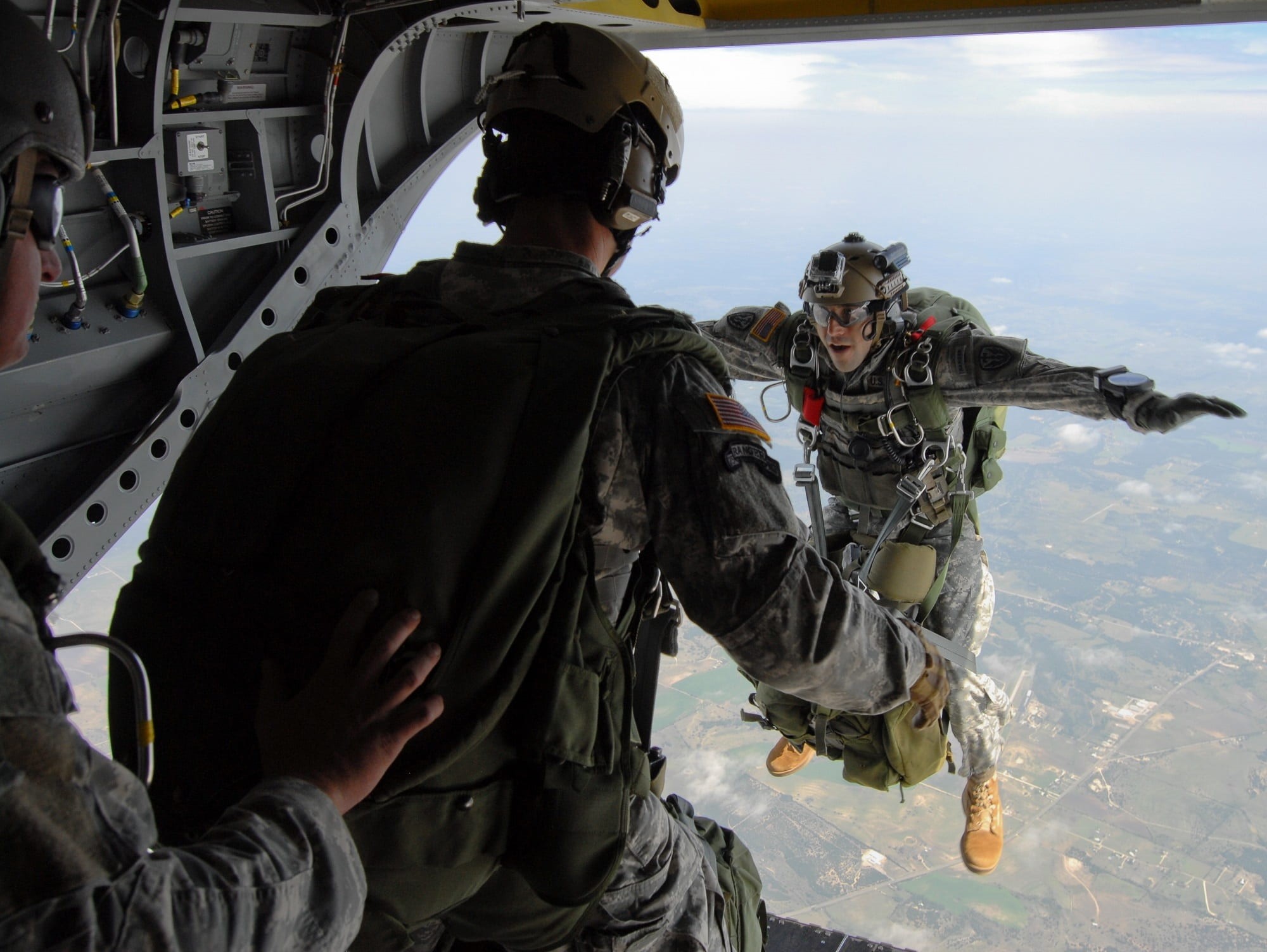 helmet, army soldier, plane, transportation, armed forces, parachutists, army, airplane, parachuting, outdoors, high altitude, man, halo, training, standing, HD Wallpaper