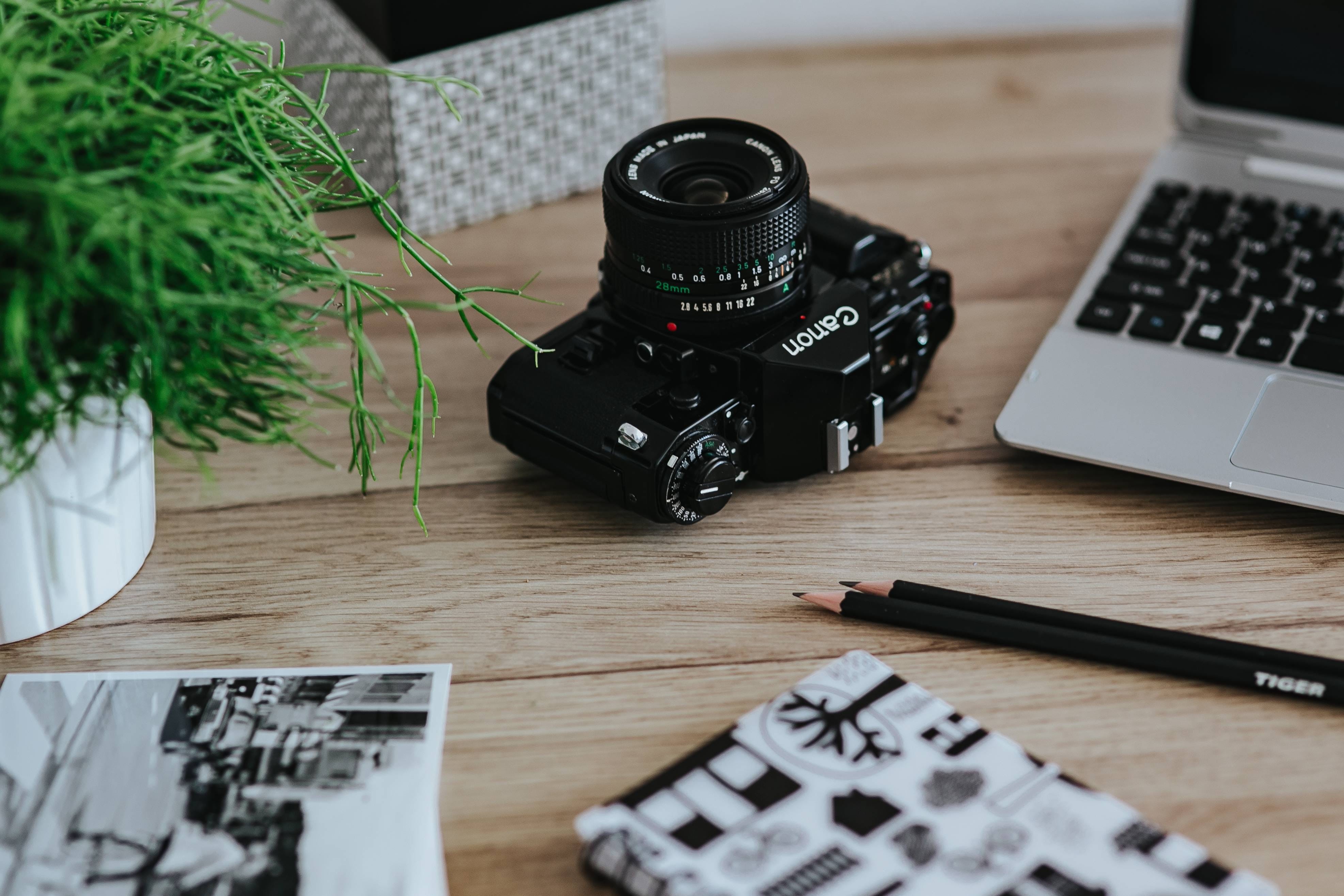 wireless technology, smartphone, connection, 4K, keys, photography themes, Black-and-white, text, furniture, silver, laptop, photography, table, desk, HD Wallpaper