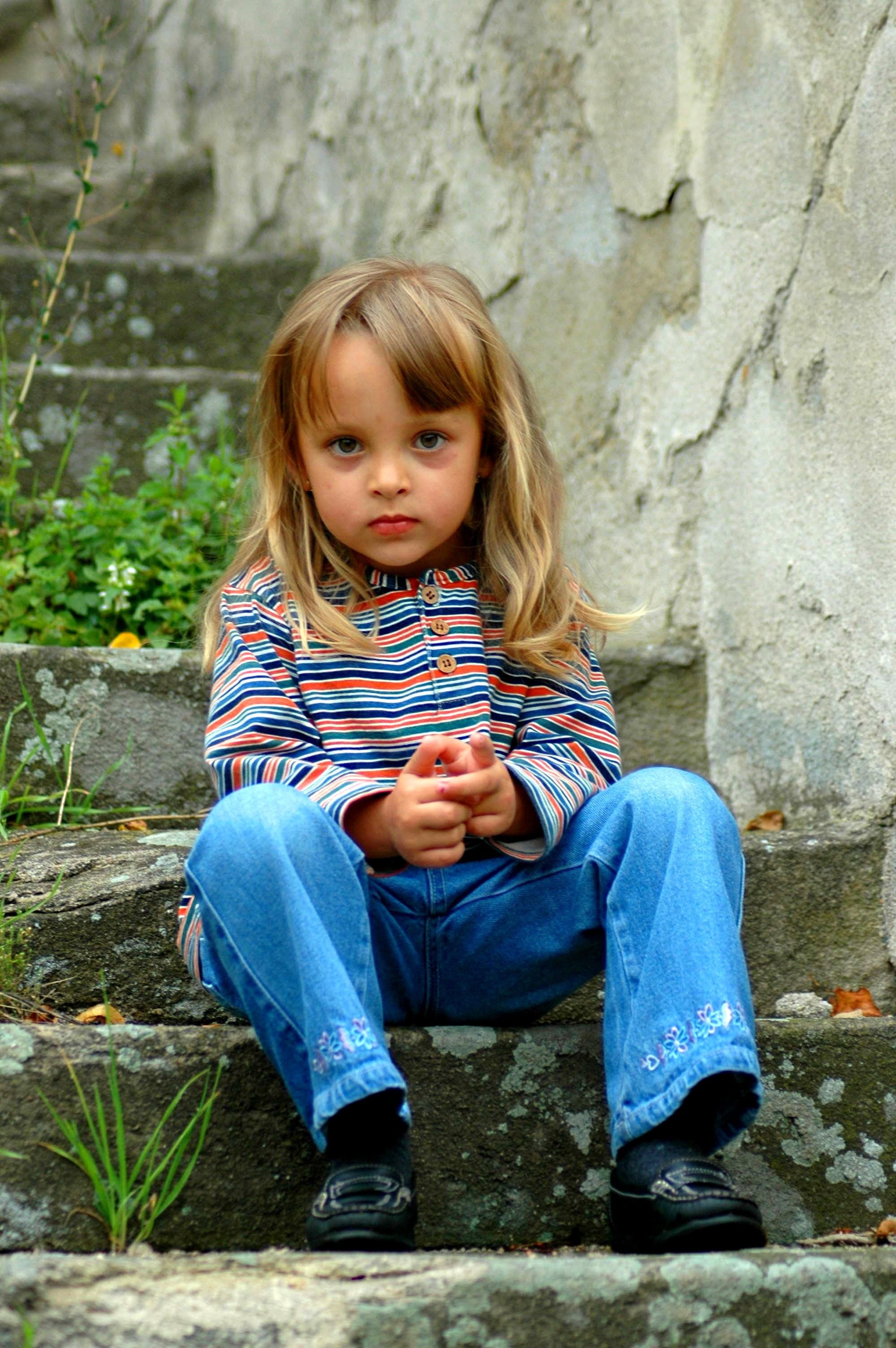 toddler, denim, denim pants, stairs, casual clothing, lifestyles, hairstyle, on top, thoughtful, stone wall, contemplation, top, blue denim, outdoors, one person, Phone HD Wallpaper