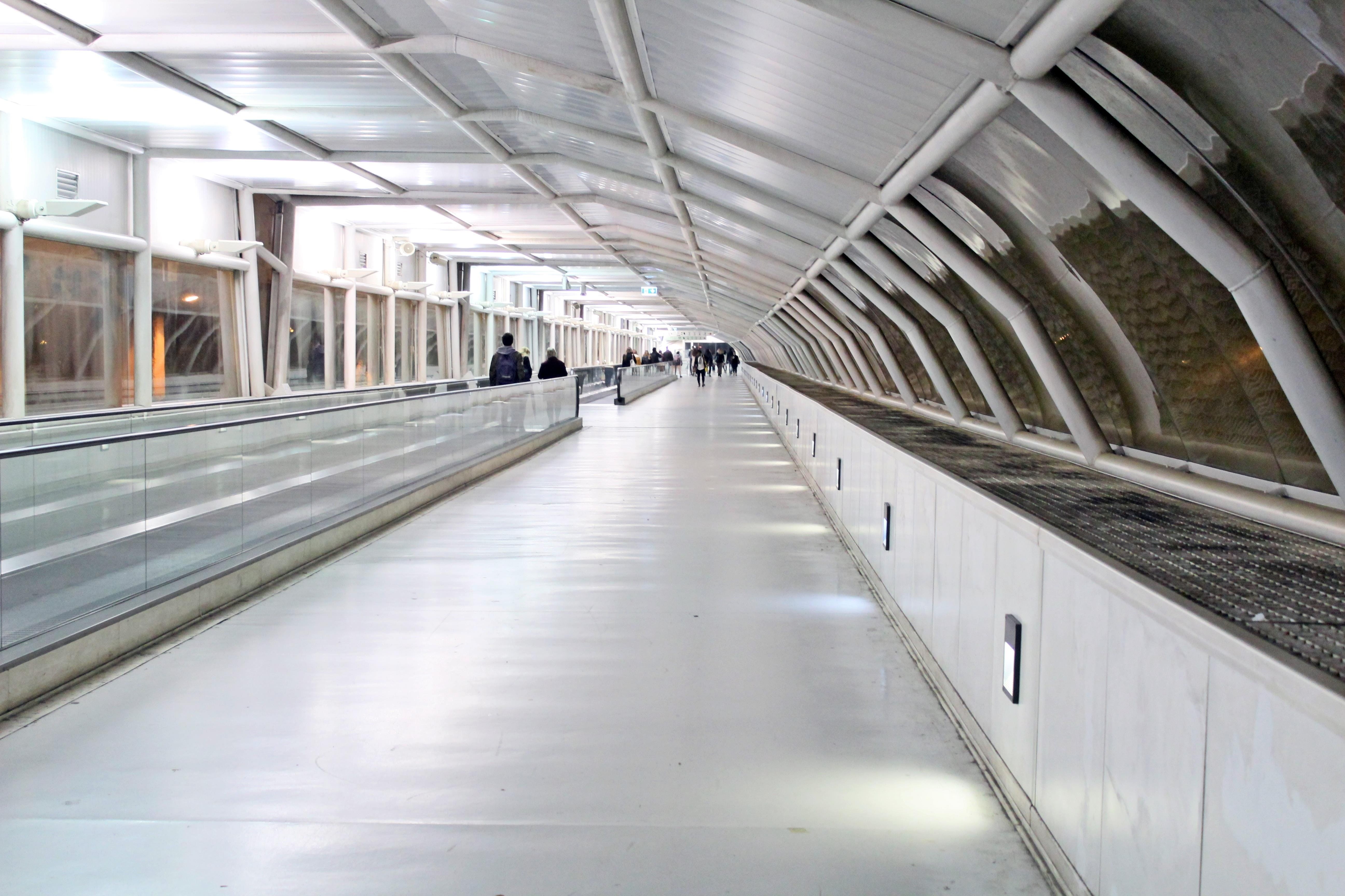 diminishing perspective, indoors, architecture, incidental people, built structure, treadmill, rome, the way forward, day, transportation, rail transportation, HD Wallpaper
