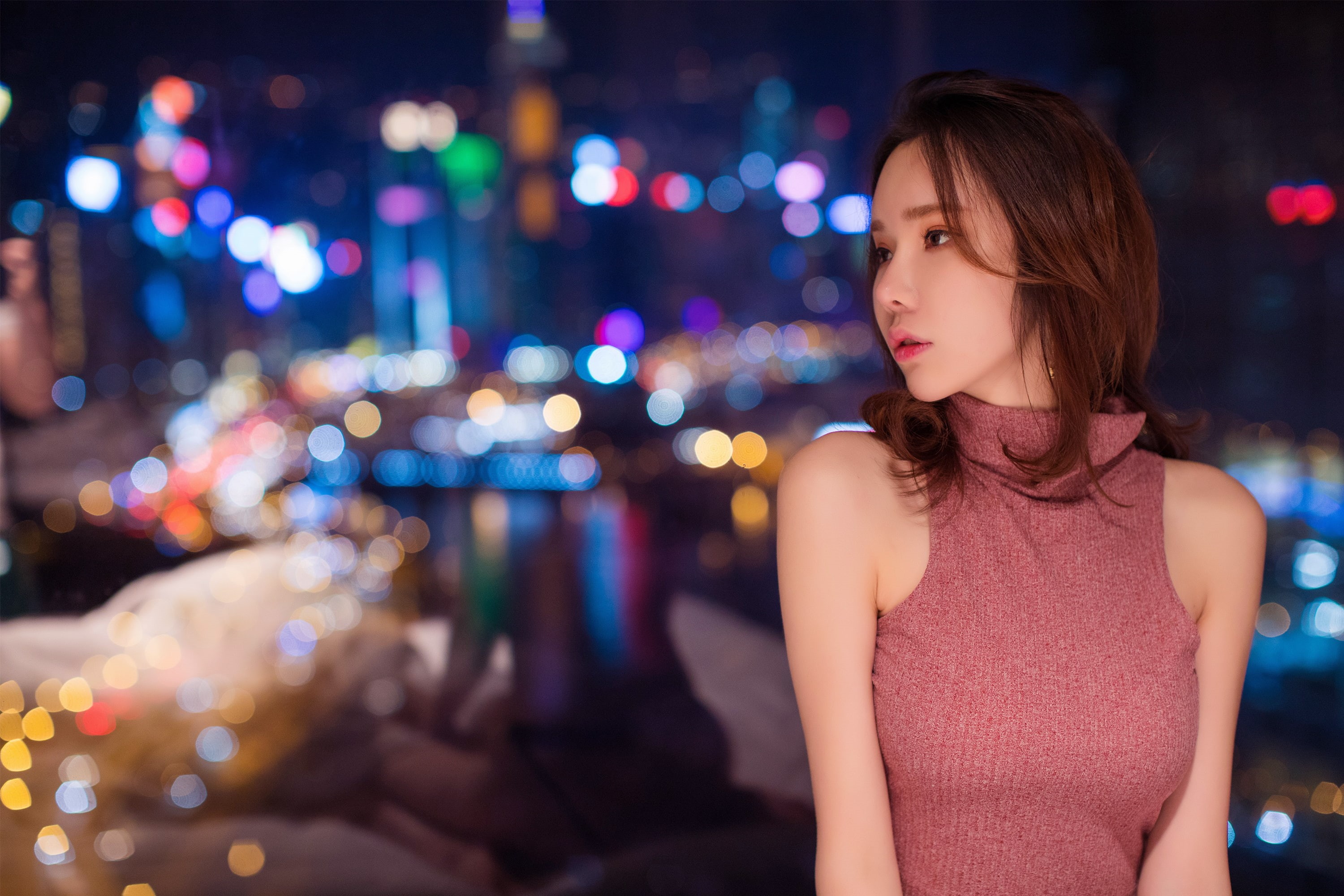 blurred, street view, bare shoulders, city lights, landscape, one person, 2K, short hair, standing, hairstyle, lifestyles, leisure activity, front view, HD Wallpaper